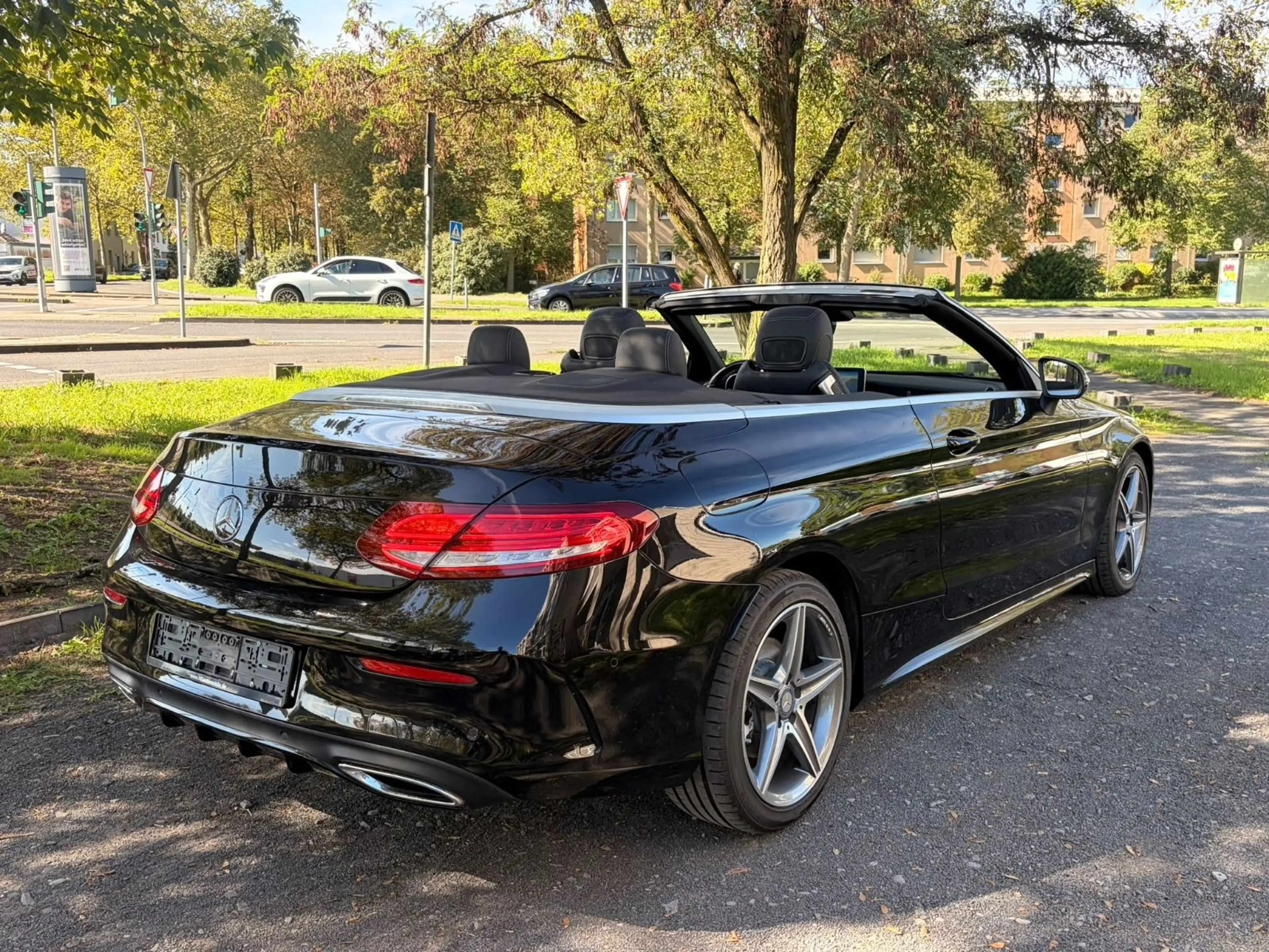 Mercedes-Benz C 220 d Cabrio  AMG Line *60.000km* EU6* Auto. — photo 6