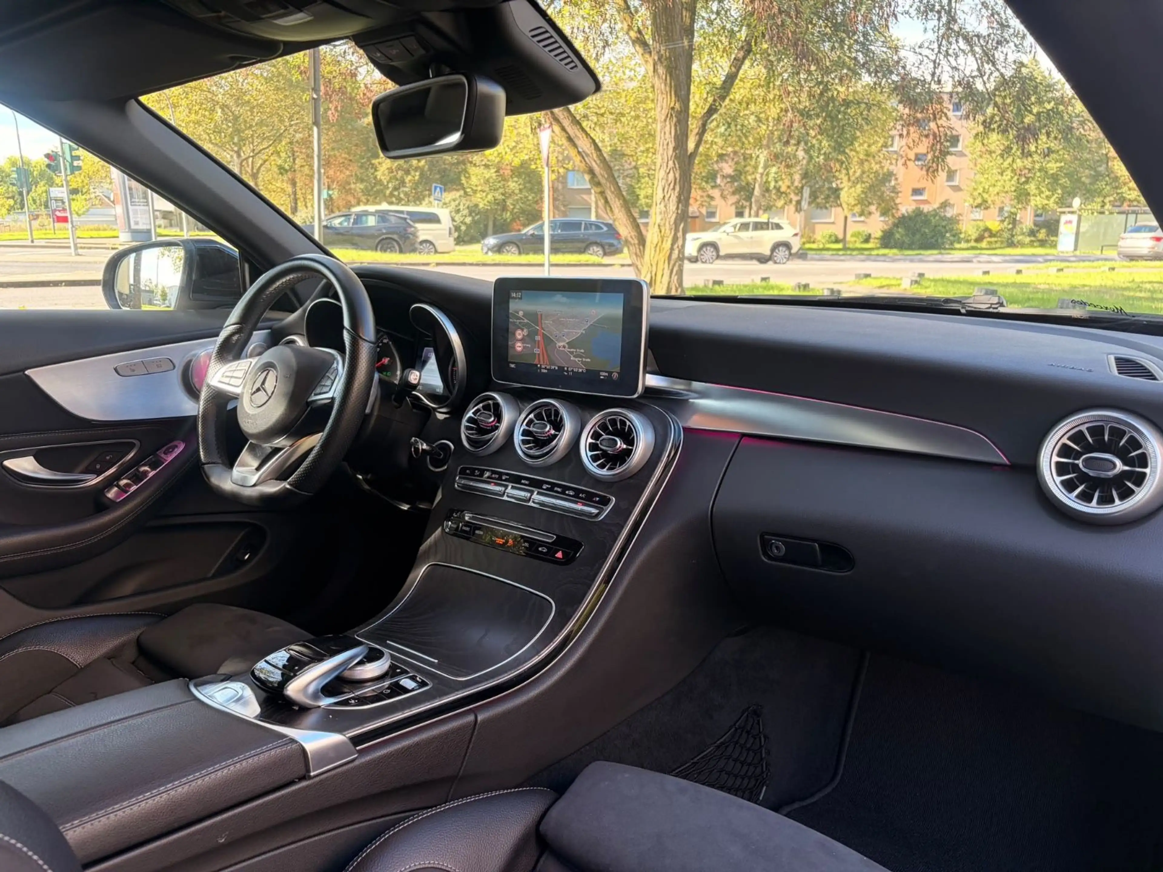 Mercedes-Benz C 220 d Cabrio  AMG Line *60.000km* EU6* Auto. — photo 14
