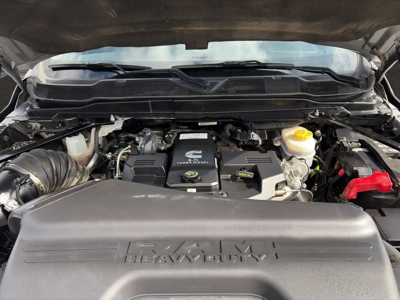 RAM 3500 снимка RAM 3500
