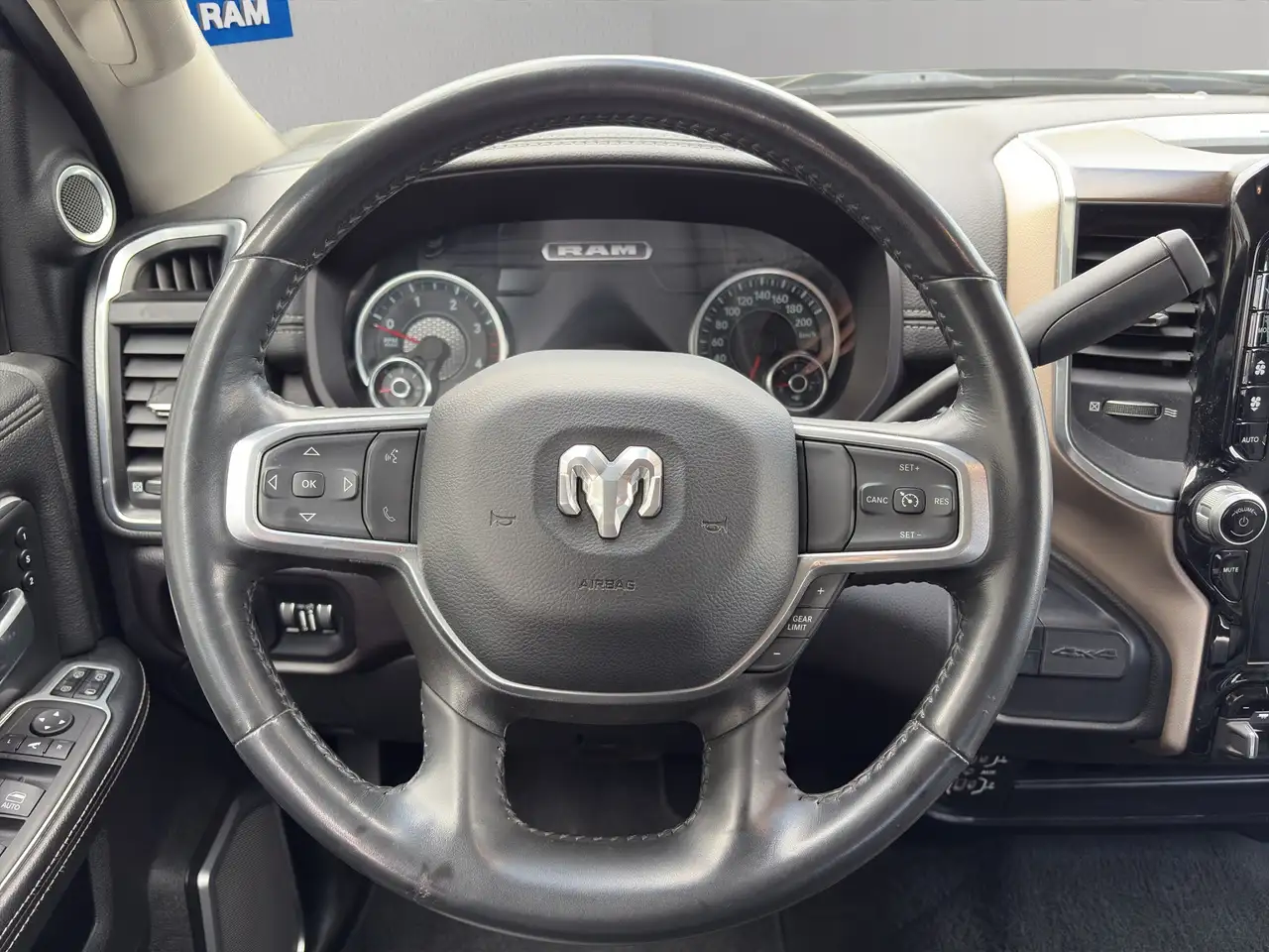 RAM 3500 снимка RAM 3500