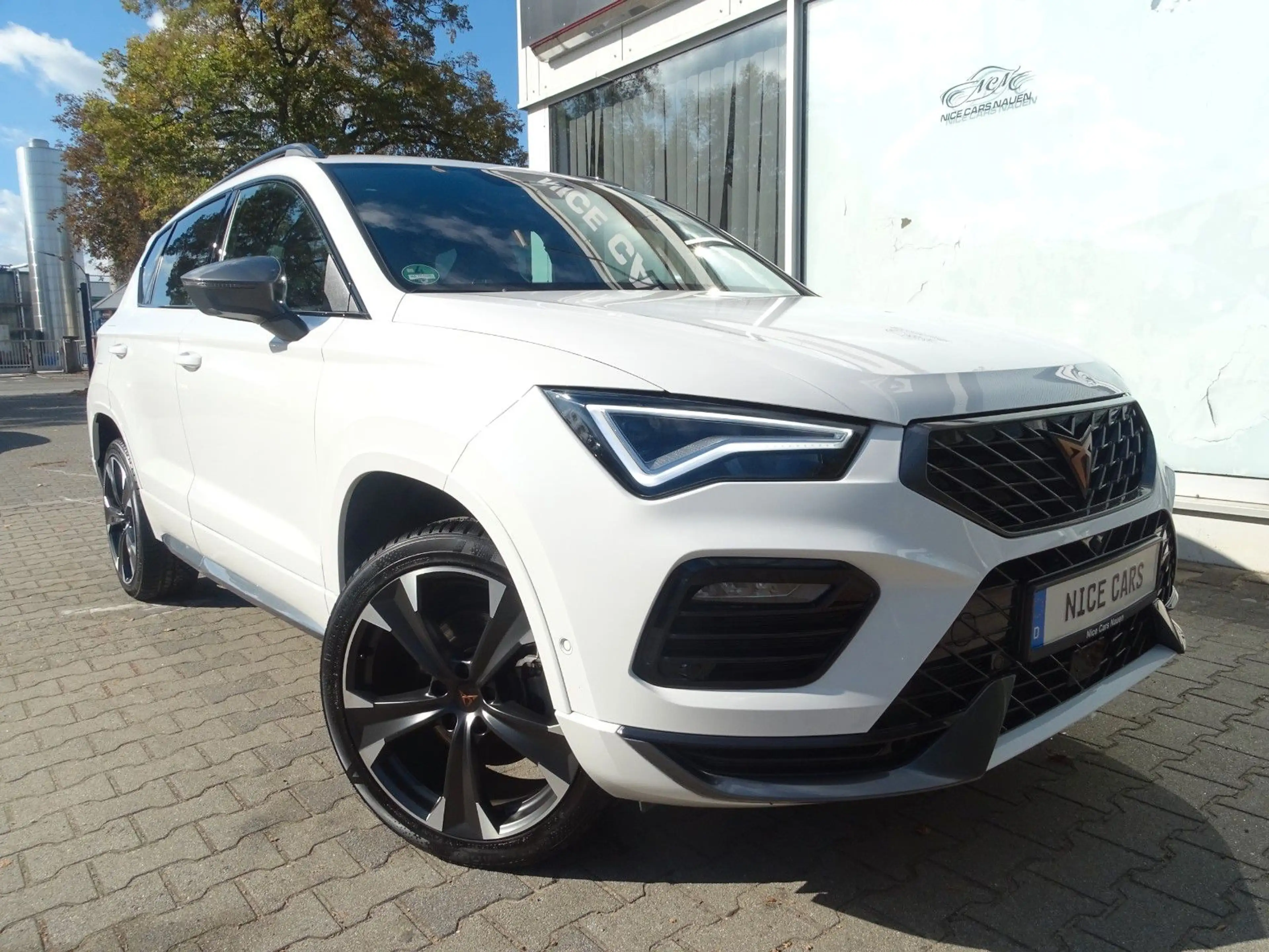 CUPRA Ateca Basis *AHK*ACC*FRONT+LANE+SIDE ASS*NAVI* — photo 7