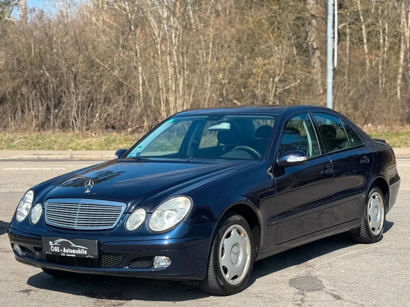 Mercedes-Benz E 220 CDI E -Klasse Lim. Classic/Navi/Tempom Blau - 1