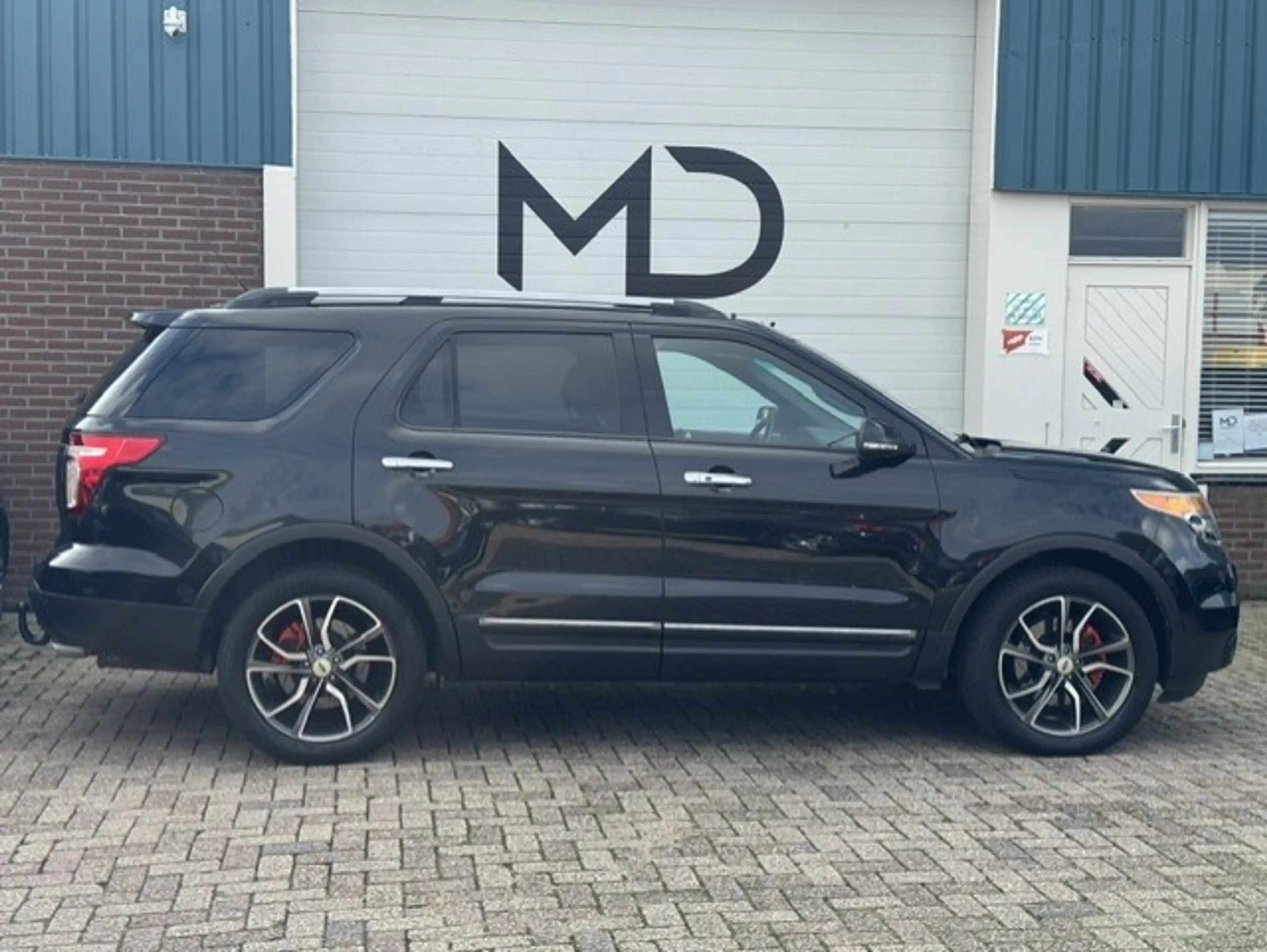Ford Explorer FORD LIMITED 3.5 V6 4WD -EU -7 pers.-Pano dak — photo 2