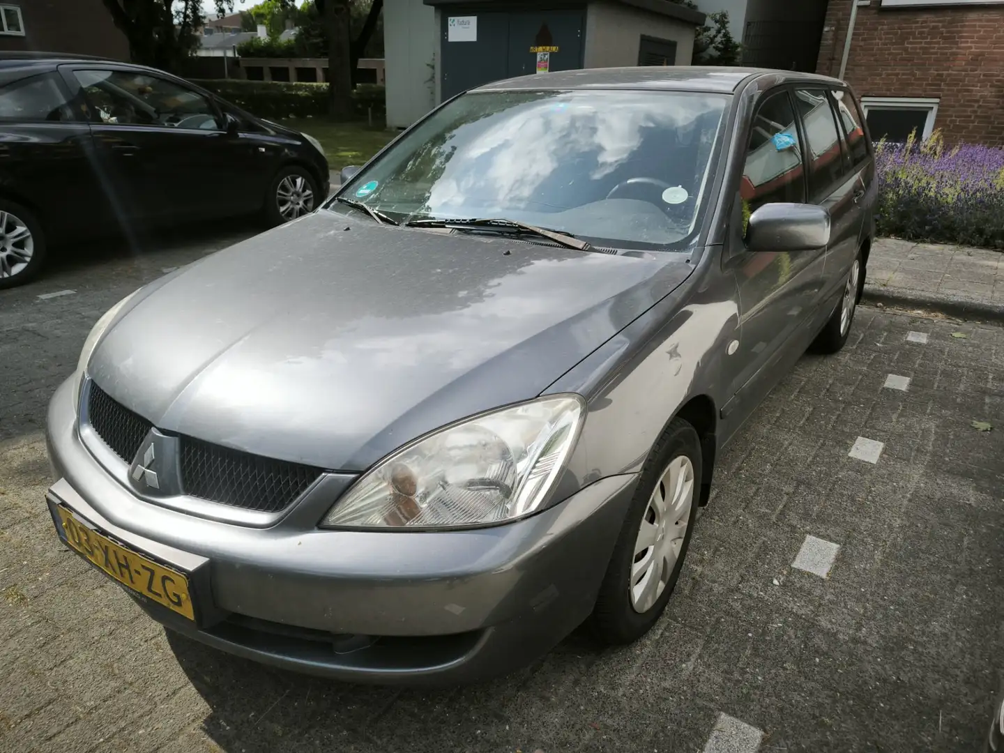Mitsubishi Lancer 1.6 Inform Grijs - 2