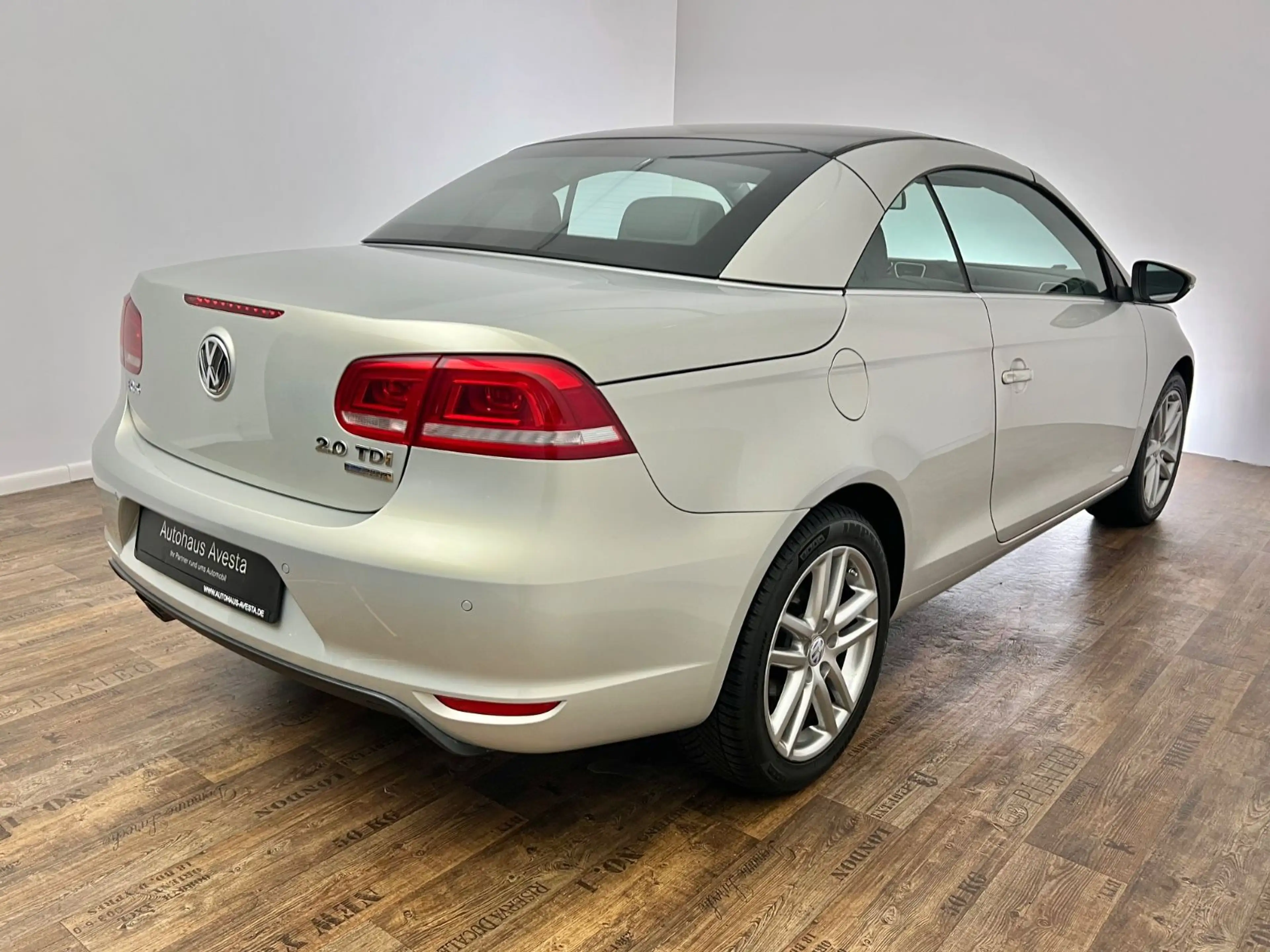Volkswagen Eos 2.0 TDI / NUR 105.tKM / CABRIO / PANO / — photo 4