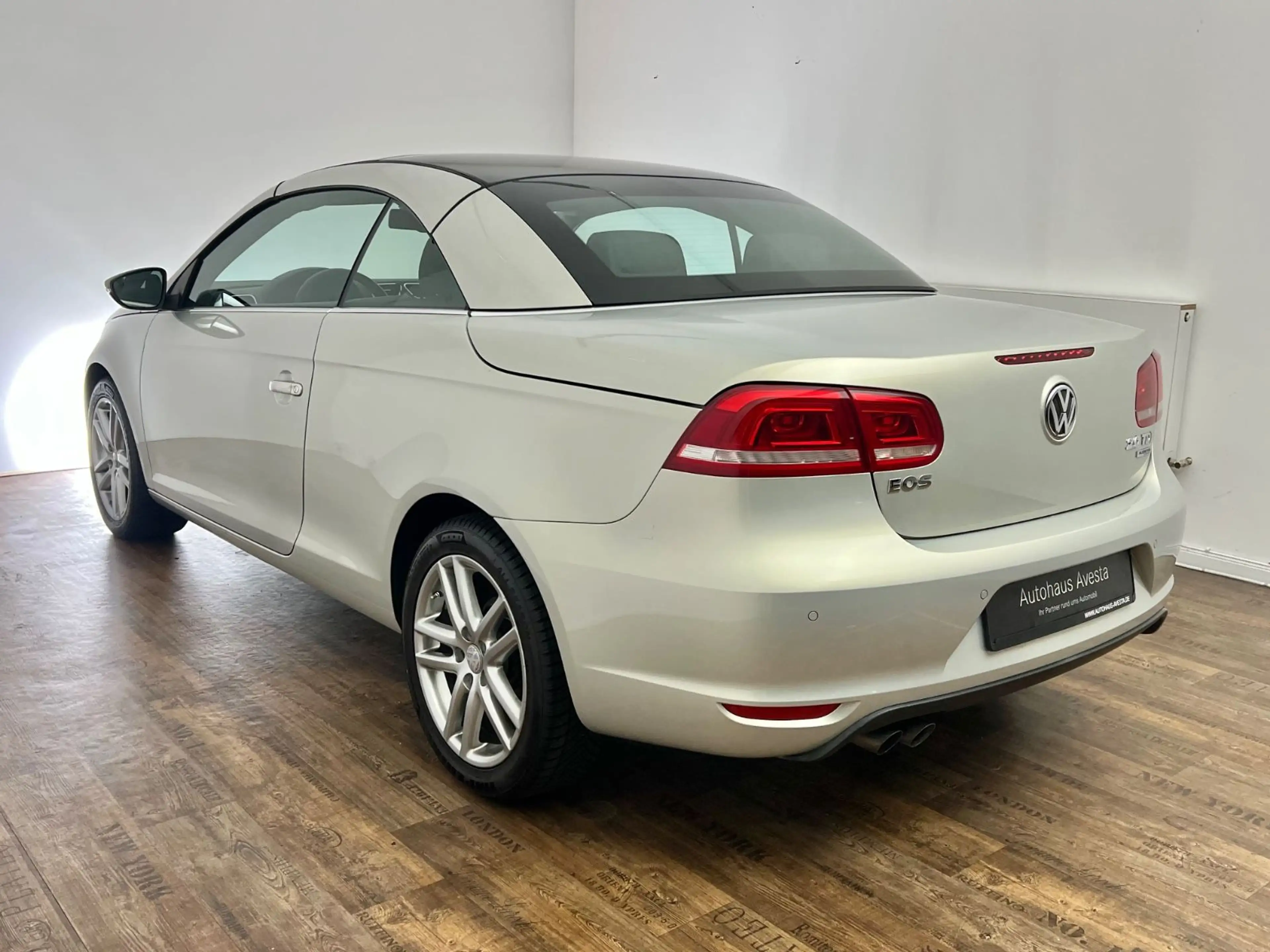 Volkswagen Eos 2.0 TDI / NUR 105.tKM / CABRIO / PANO / — photo 5