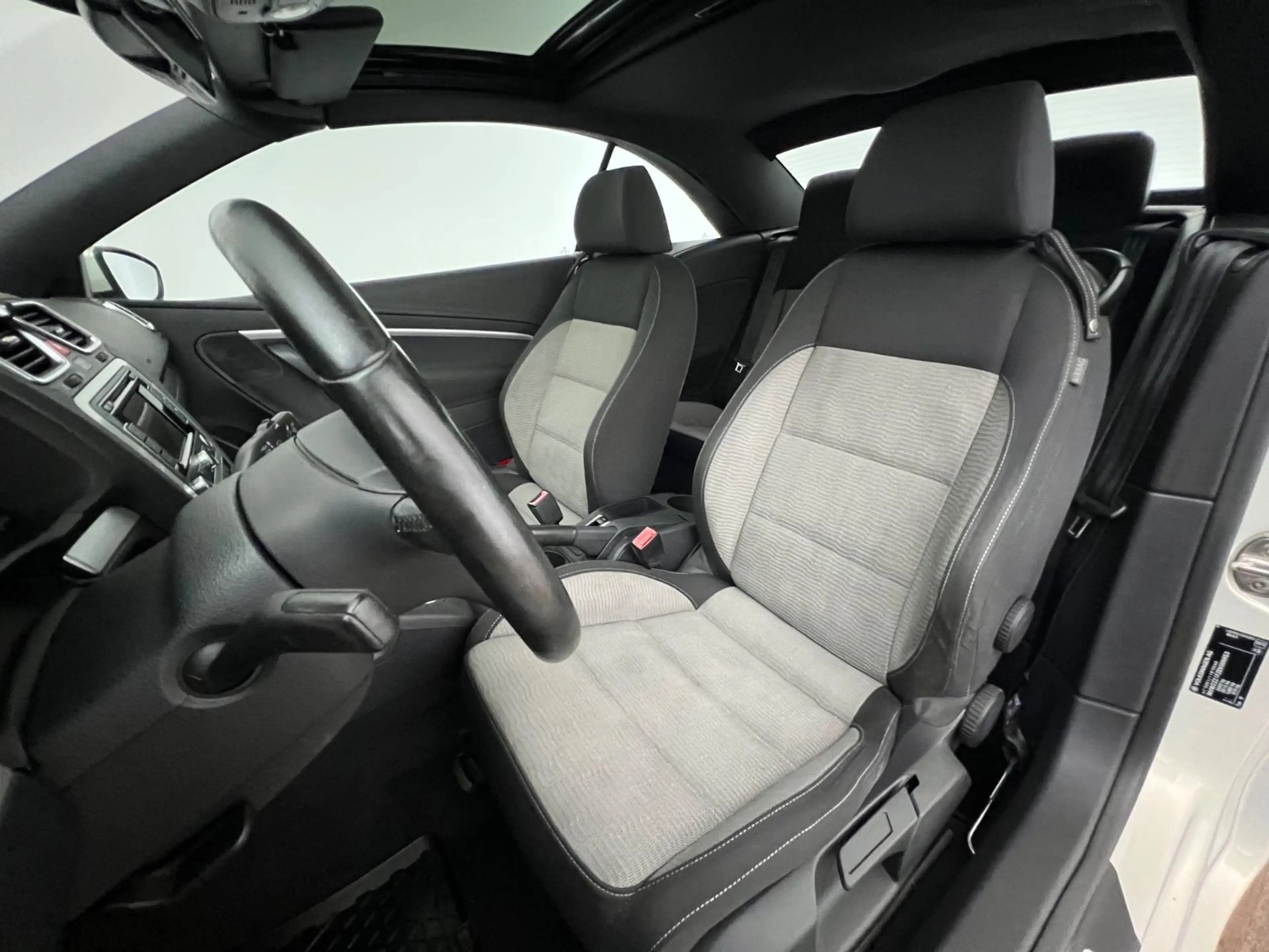Volkswagen Eos 2.0 TDI / NUR 105.tKM / CABRIO / PANO / — photo 8