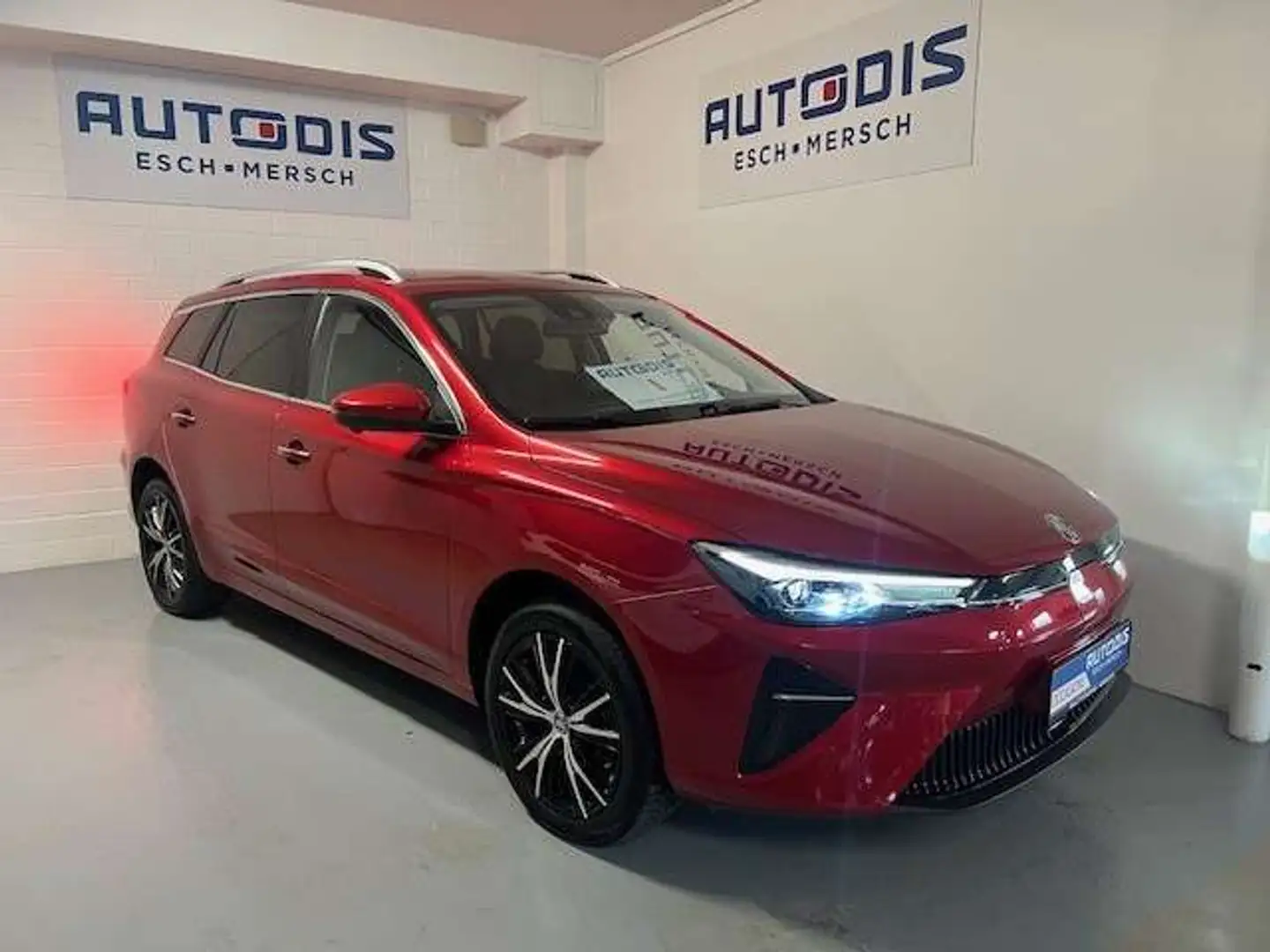 MG MG5 EV LUXURY Rouge - 1