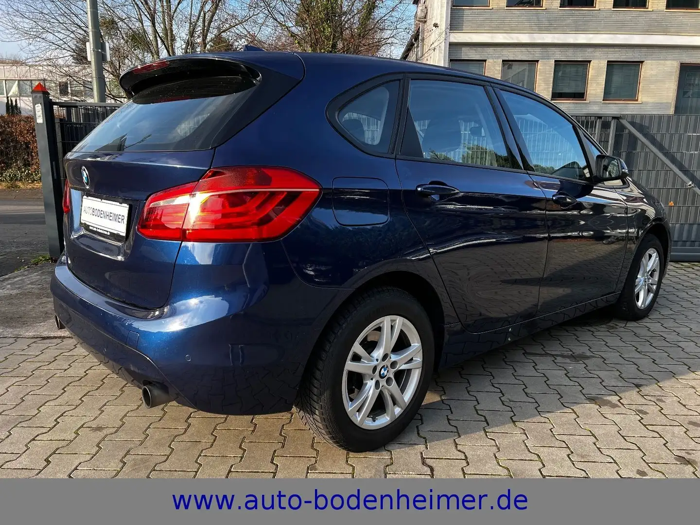 BMW 220 i Active Tourer (F45) TÜV Neu·LED·SportPaket Bleu - 2