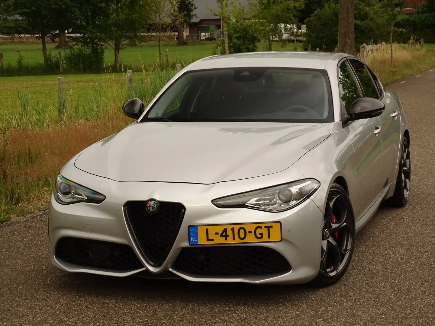 Alfa Romeo Giulia 2.0T 310PK | Squadra | Ragazzon | Carbon | Veloce- Grijs - 2