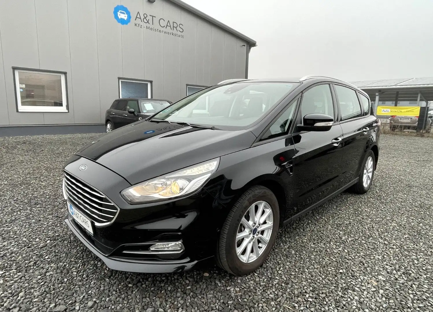 Ford S-Max /Aus 1. Hand/Sitzheizung/Navi/CarPlay Schwarz - 1