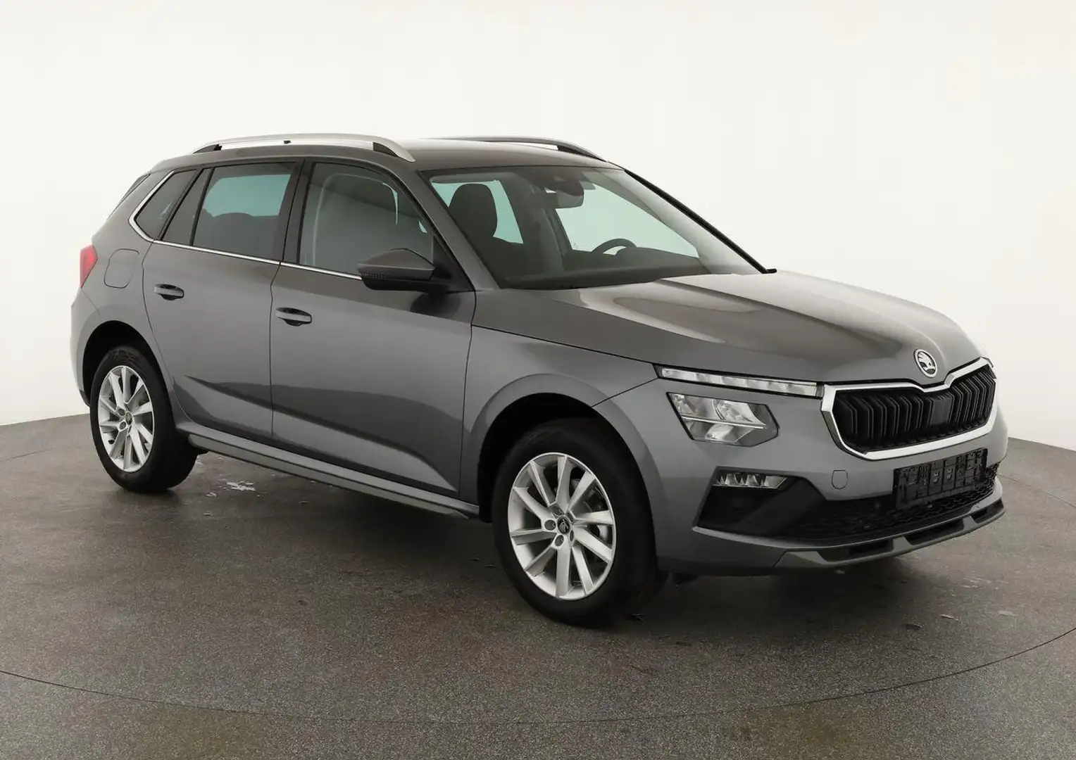 Skoda Kamiq Selection 1.5 TSI DSG 130 Jahre, AHK, el. Klapp... Grau - 1