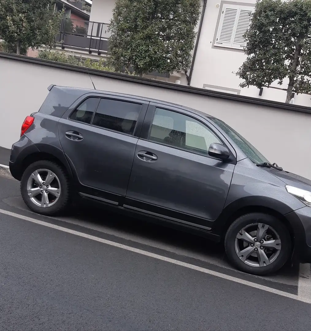 Toyota Urban Cruiser 1.4 D-4D 4x4 Trek - 2