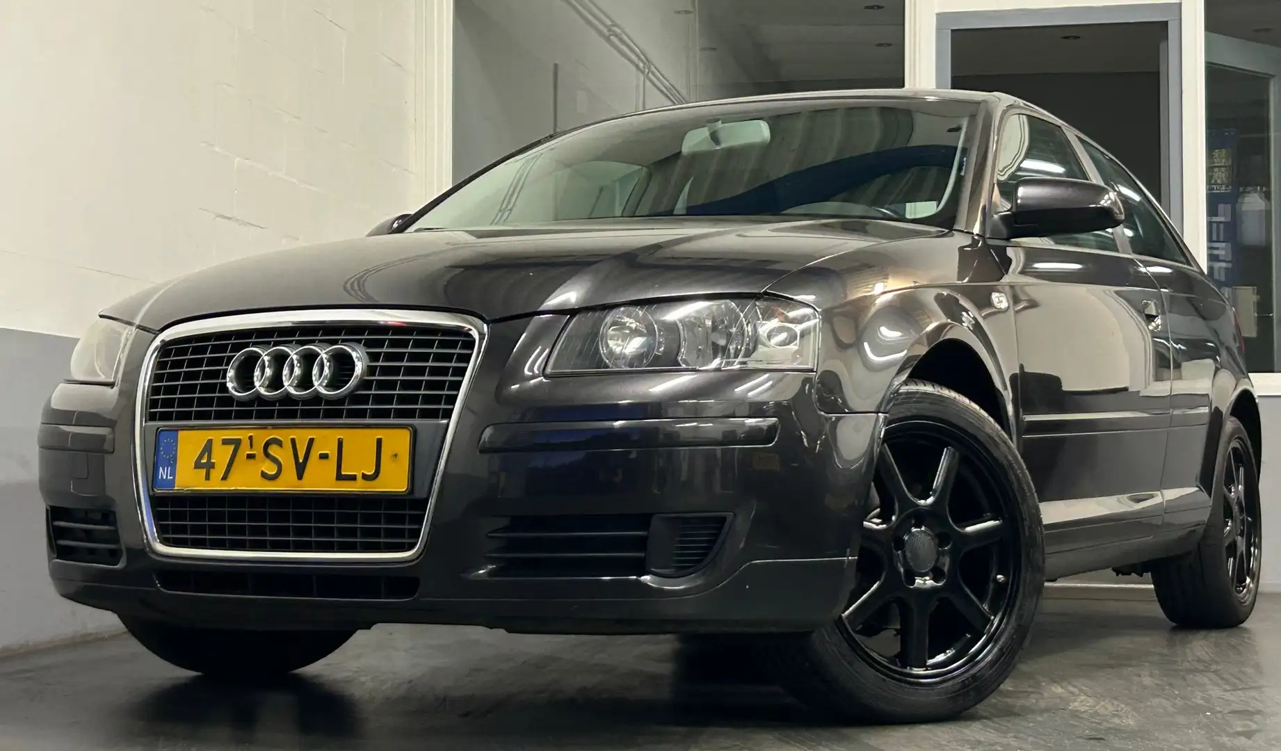 Audi A3 1.6 Attraction|APK01-26|NAP|Cruise|Airco|CentrDVG| Grijs - 1