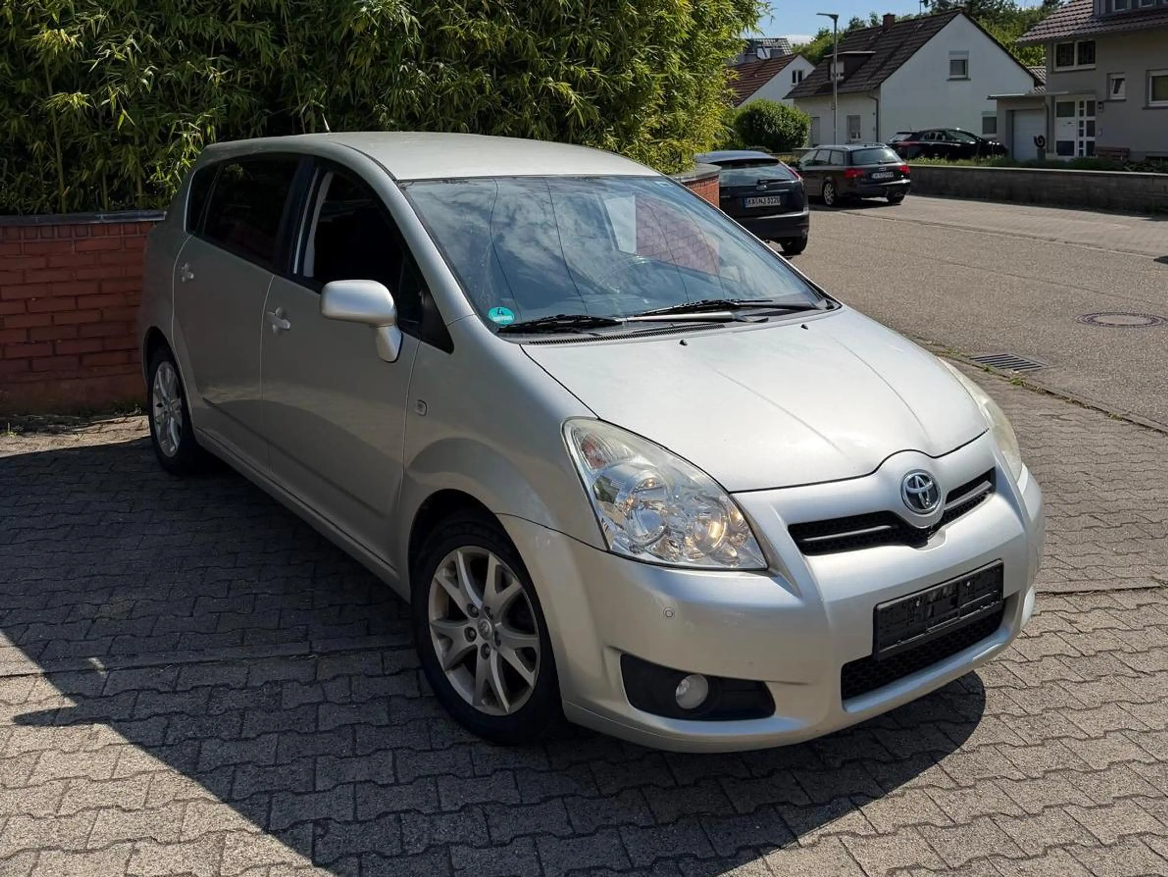 Toyota Corolla Verso 2.2 D-4D Team / 7-Sitzer / TÜV 11/2027 / 2-Hand — photo 3
