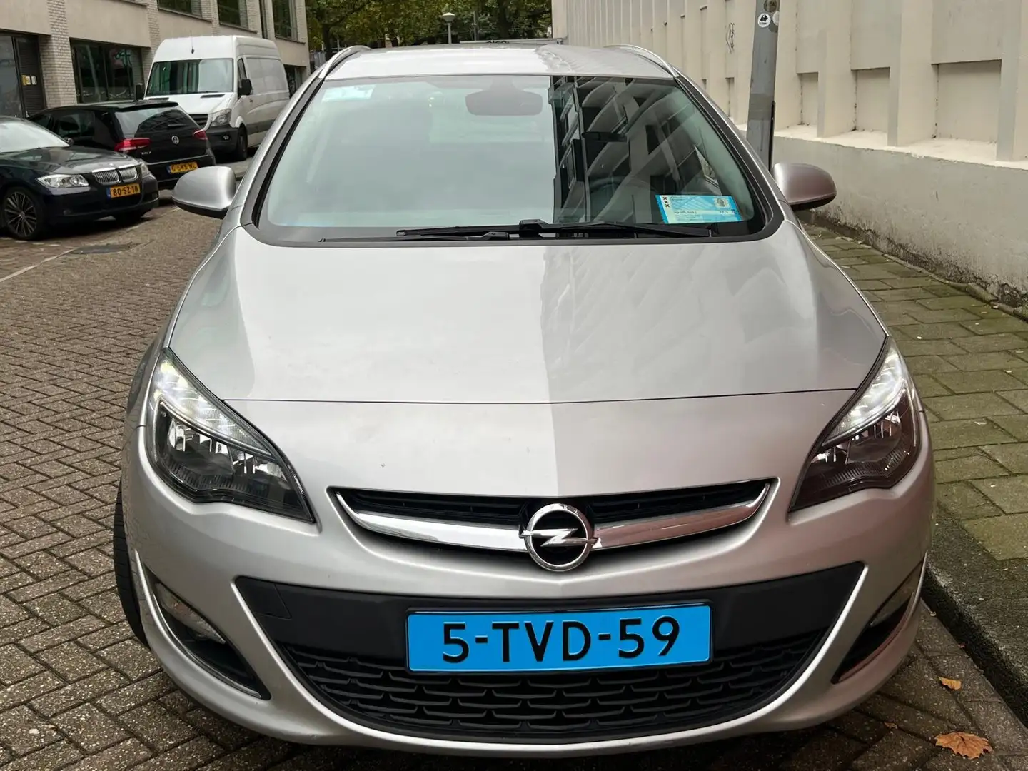Opel Astra Astra 1.6 CDTi Business + Zilver - 1