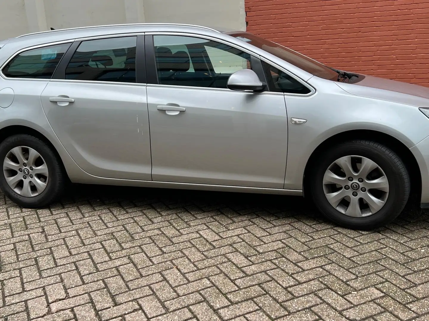 Opel Astra Astra 1.6 CDTi Business + Zilver - 2