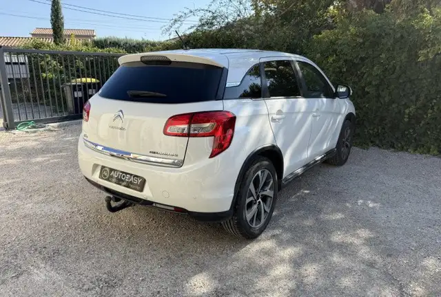 Citroen C4 Aircross view 5