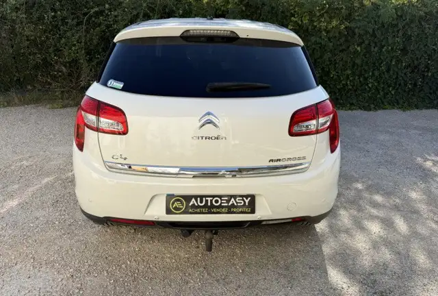 Citroen C4 Aircross view 4