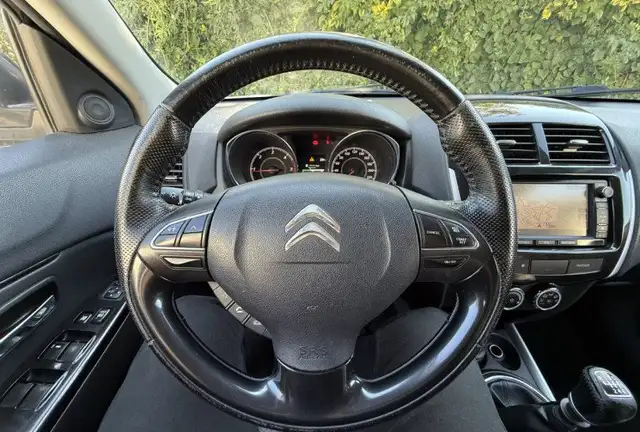 Citroen C4 Aircross view 14