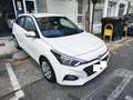 Hyundai i20 1.2 MPI Essence Blanco - thumbnail 3