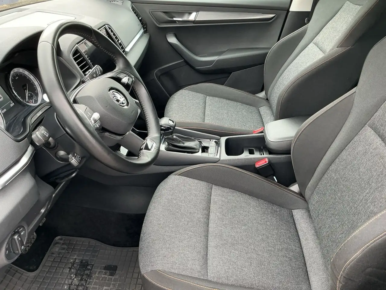Skoda Karoq 1.5 TSI DSG CLEVER 5JG+LED+NAV+APP+ACC+SHZ, миниатюра 12