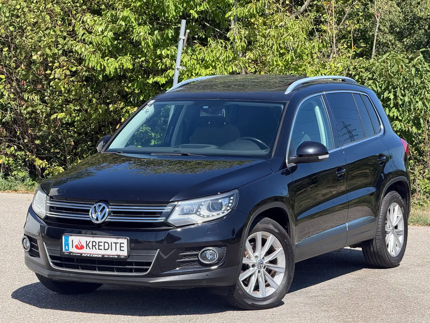 Volkswagen Tiguan Sport - Panorama - Alcantara - Wenig Kilometer Schwarz - 1