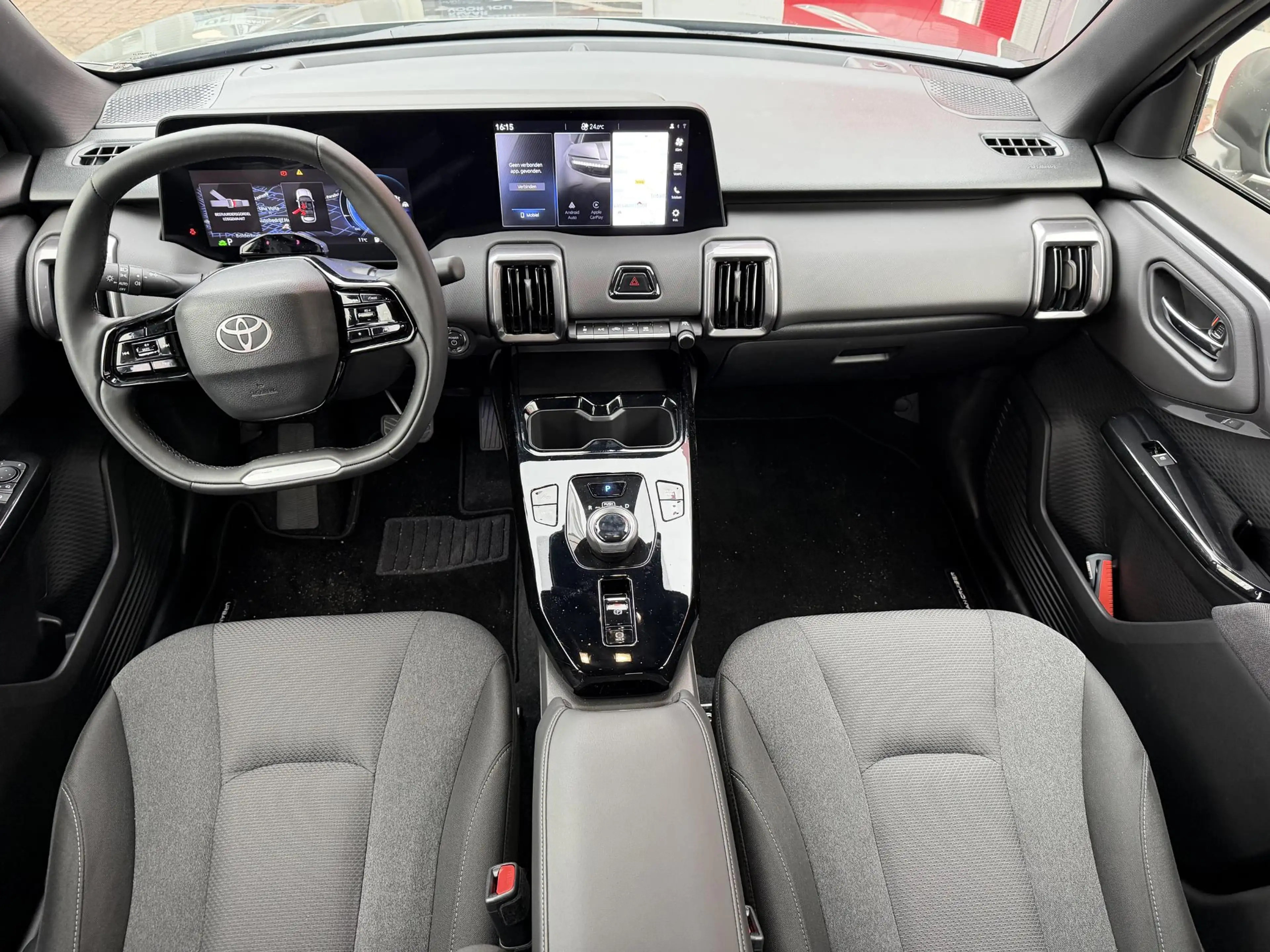 Toyota Urban Cruiser Dynamic 61 kWh — photo 12