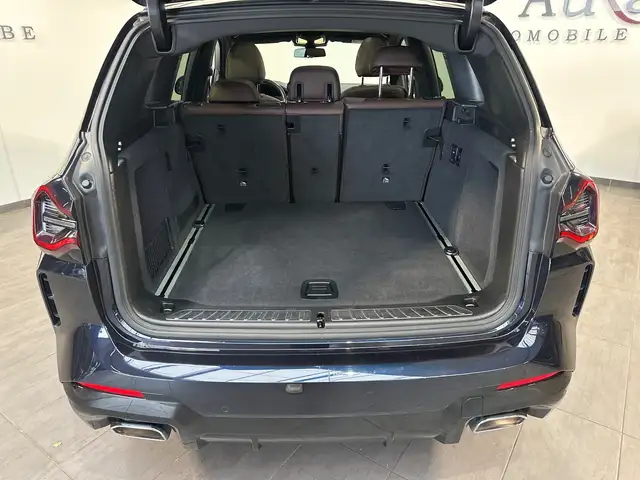 BMW X3 view 8