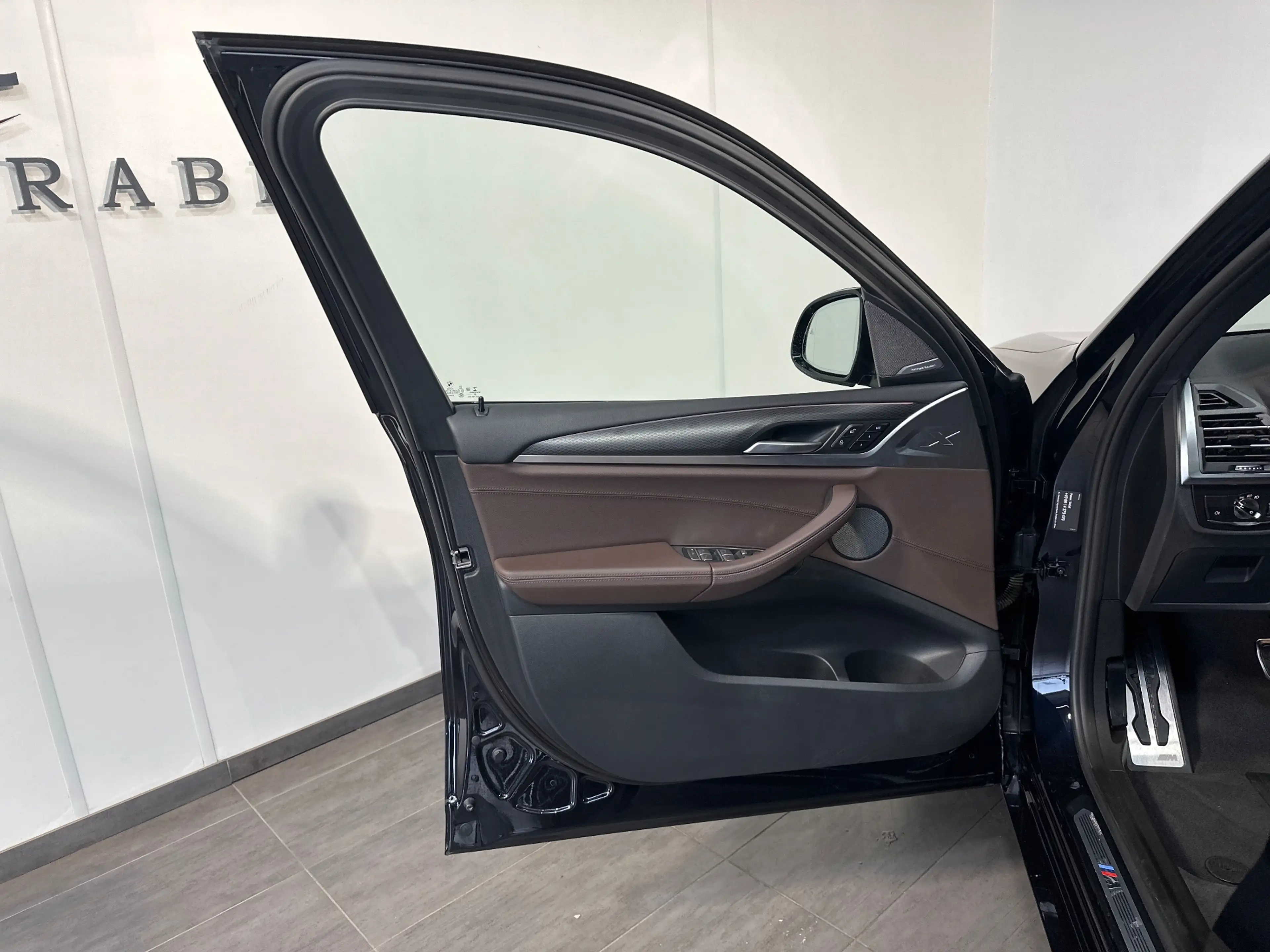 BMW X3 xDrive20d NAV+LED+PANO+AHK+STHZ+HUD+SHZ+20ZO+1HD — photo 6