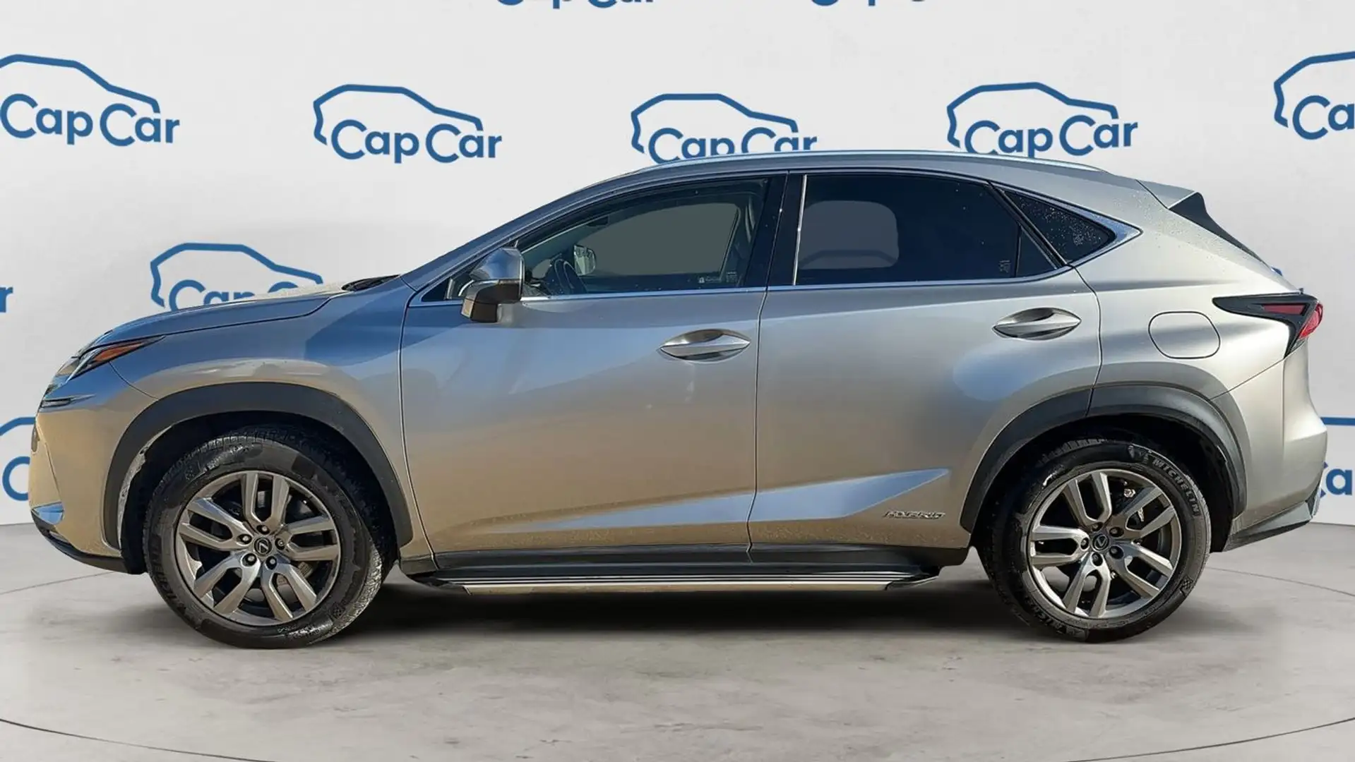 Lexus NX 300h 2.5 VVT-i 197 Hybrid AWD E-CVT Luxe - Automatique - 2
