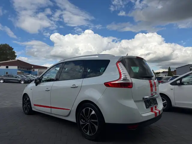 Renault Scenic view 5