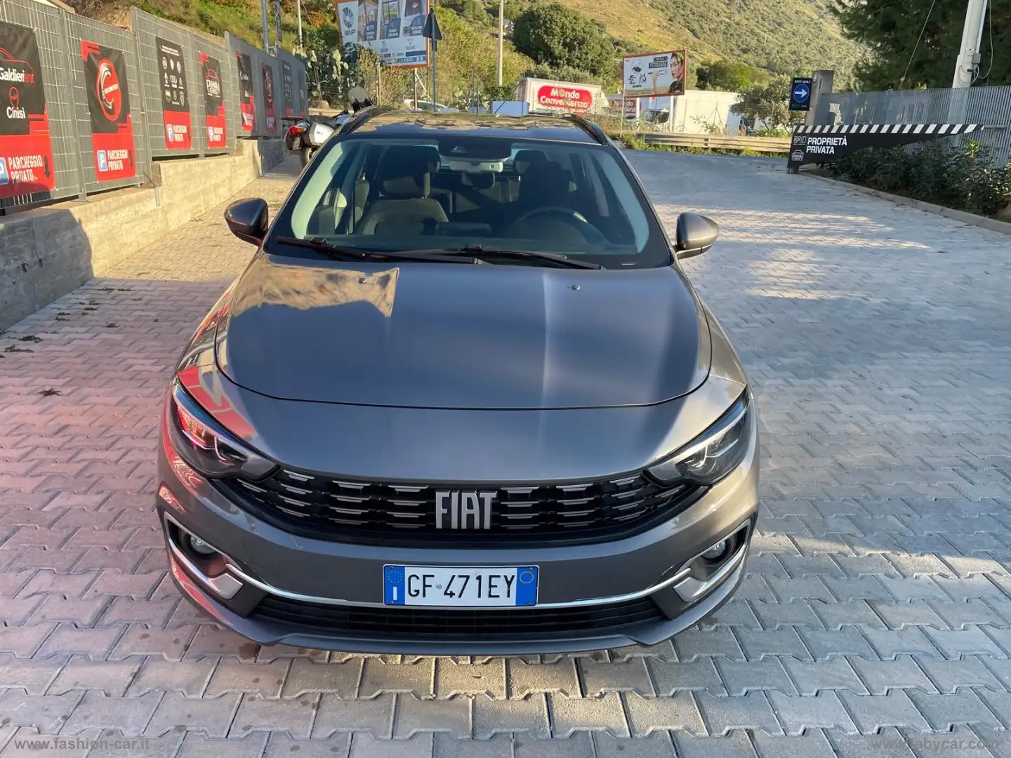 Fiat Tipo 1.6 Mjt S&S SW Life Grijs - 2
