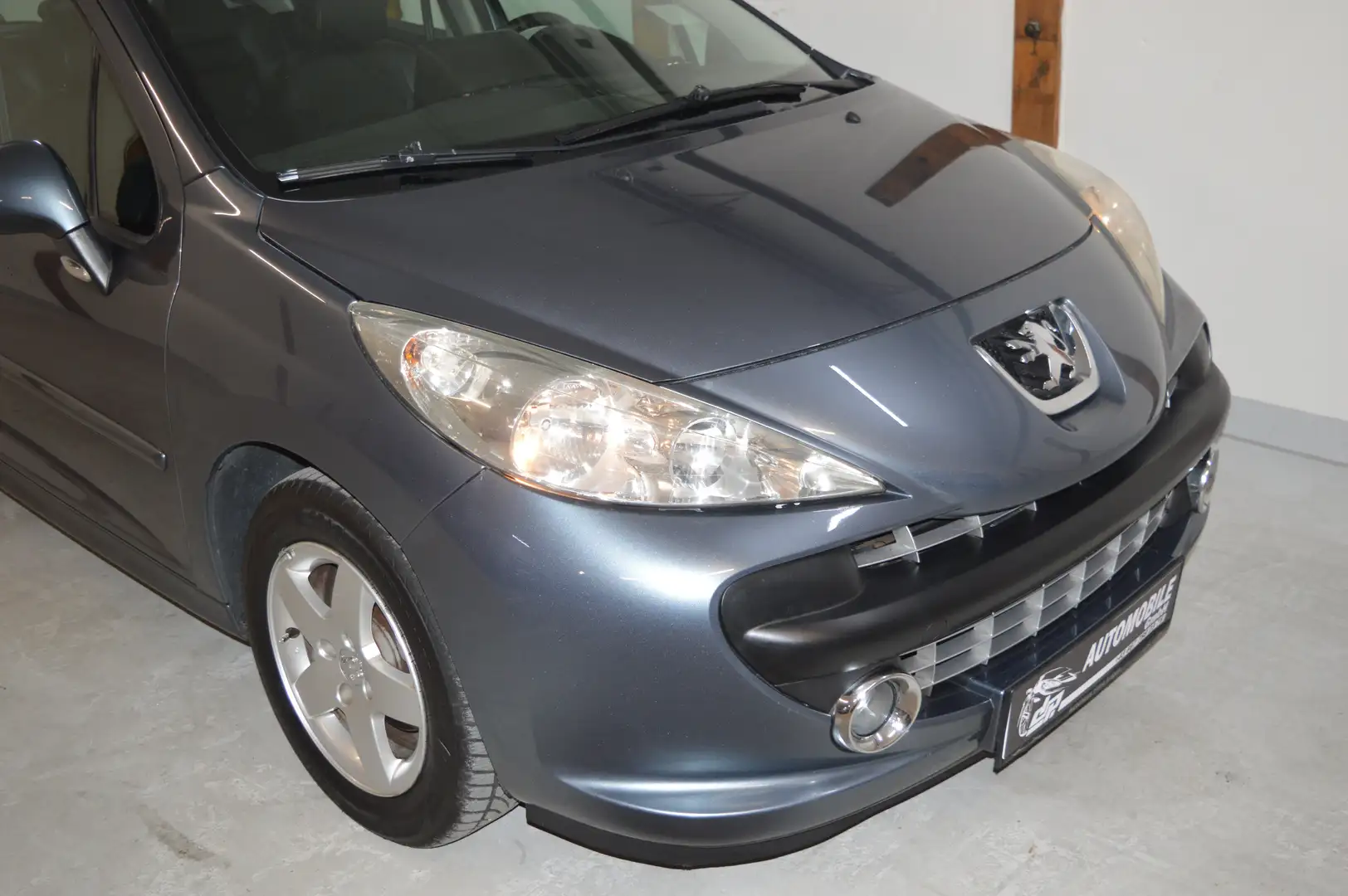 Peugeot 207 1,4 **Premium**Panorama**Leder** Grau - 2