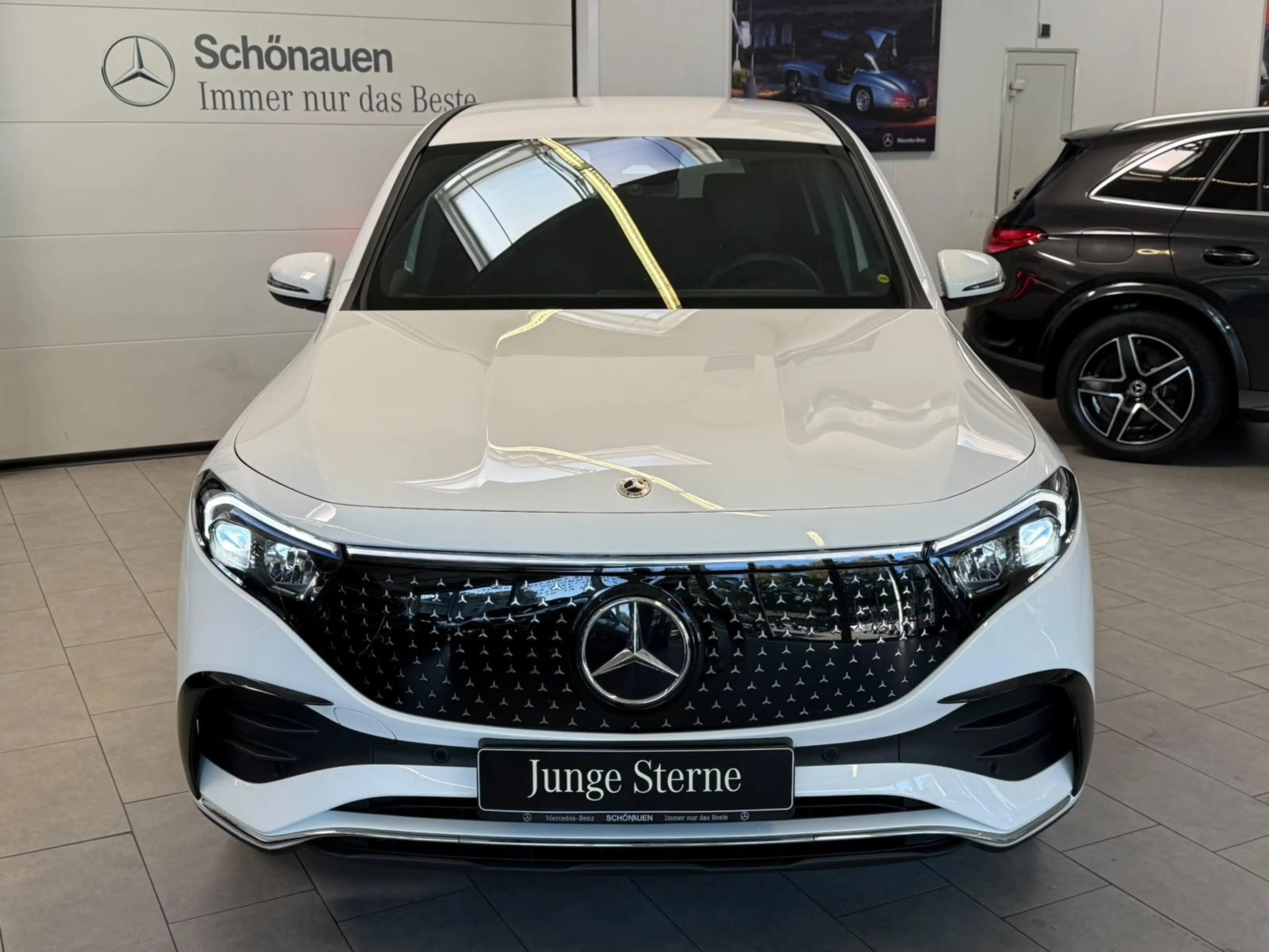 Mercedes-Benz EQB 250 + AMG+DISTR+KAMERA+TOTW+FAP+CARPLAY+LED — photo 2