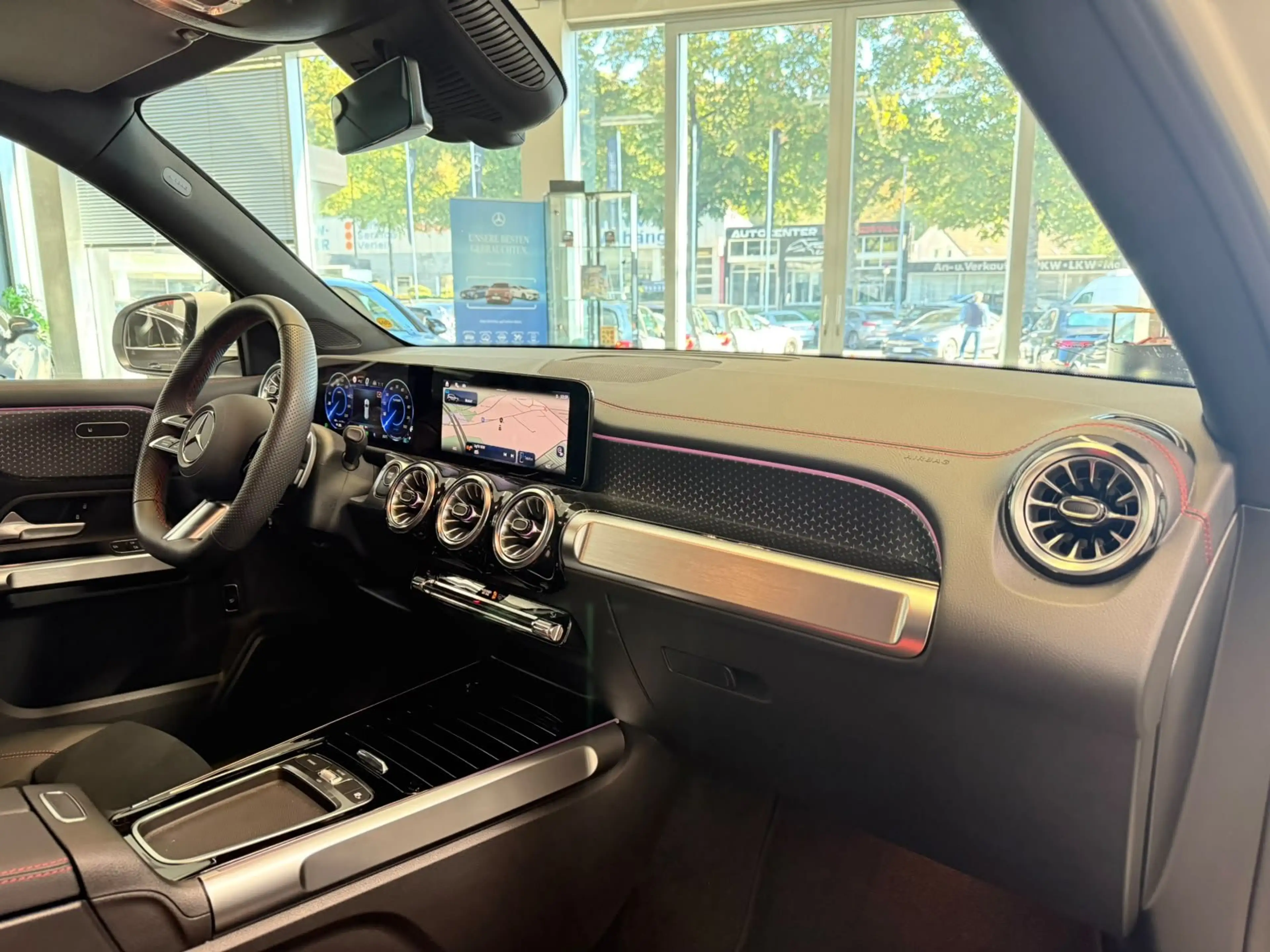 Mercedes-Benz EQB 250 + AMG+DISTR+KAMERA+TOTW+FAP+CARPLAY+LED — photo 13