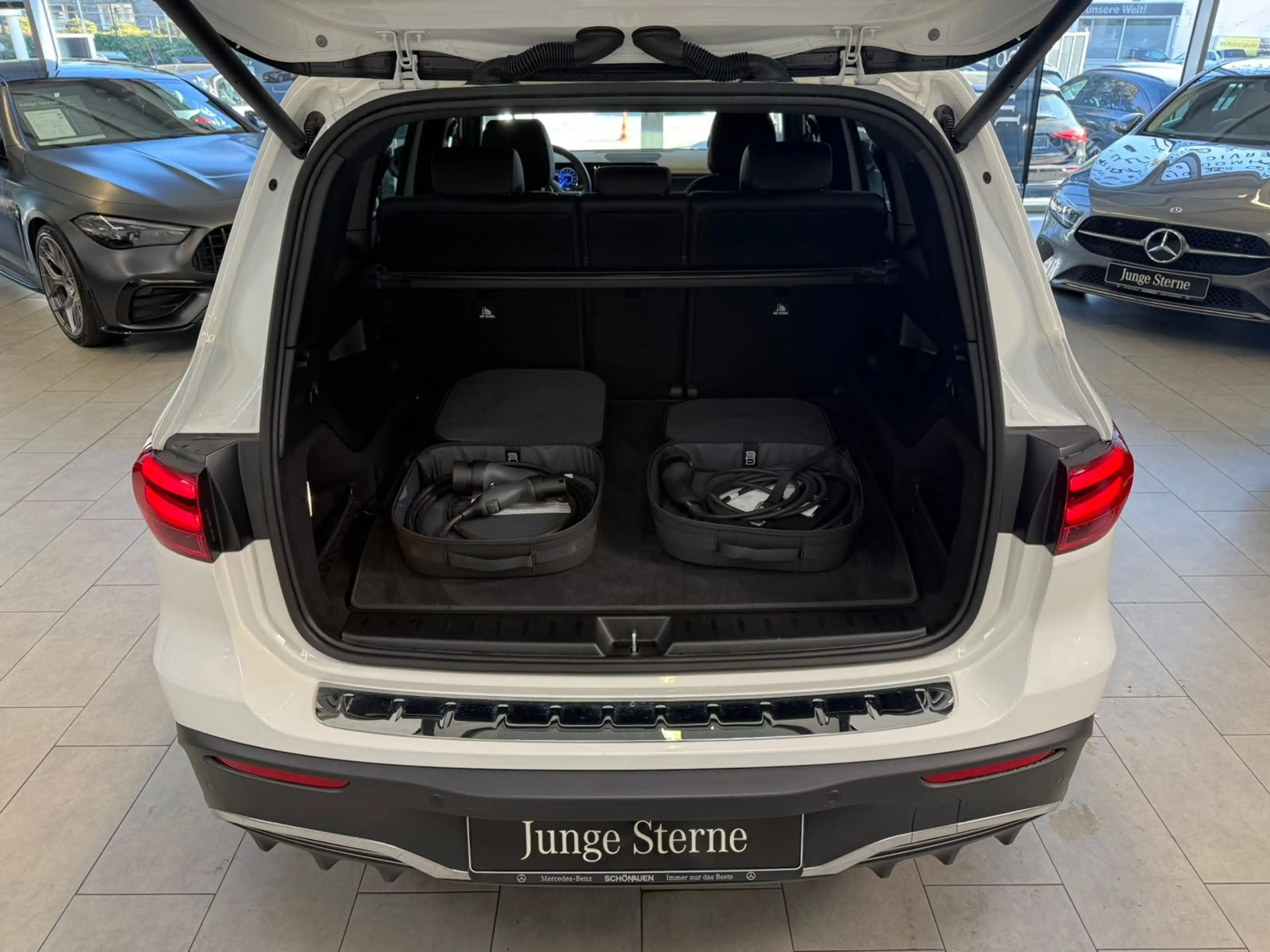 Mercedes-Benz EQB 250 + AMG+DISTR+KAMERA+TOTW+FAP+CARPLAY+LED — photo 7