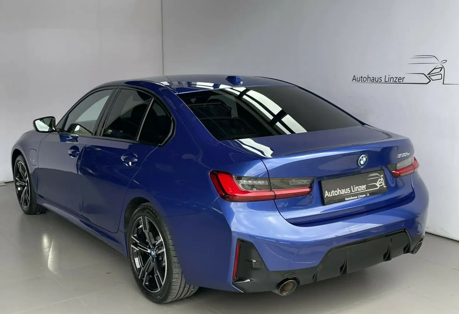 BMW 320 e M-Sport LCI *LED*LenkradH*StHz*HiFi*AmbienteB Blau - 2