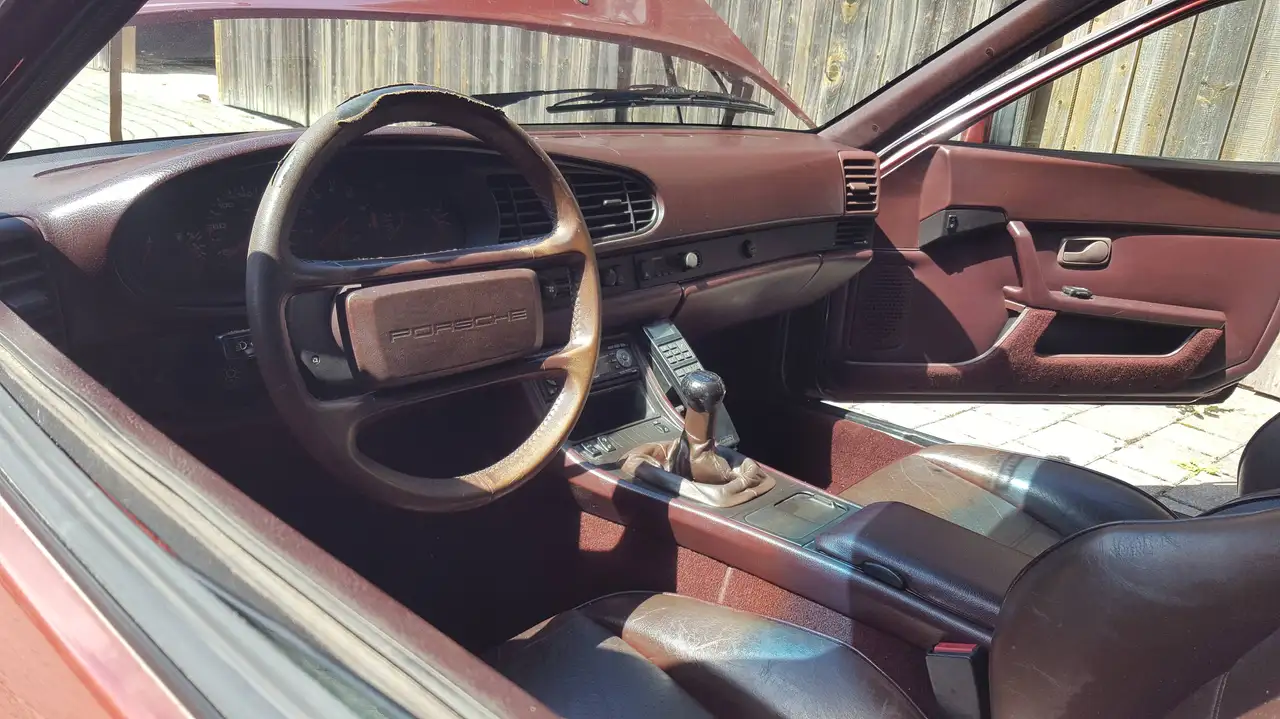 Porsche 944 Turbo Targa ohne Kat, orig. Turbo Sportsitze, dt. Auto, keine Durchrostungen, seit 20 Jahren stillgelegt, Motor gut, foto 10