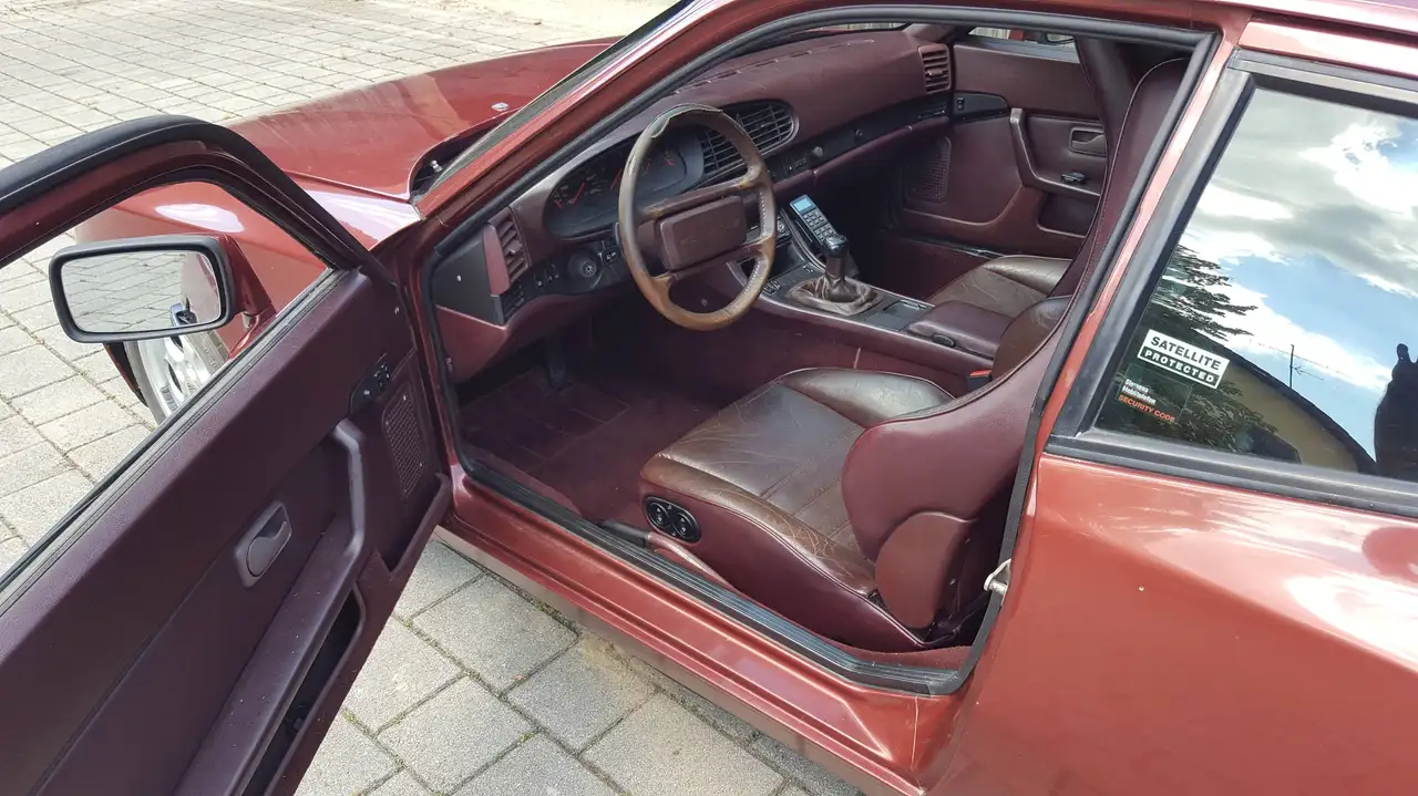 Porsche 944 Turbo Targa ohne Kat, orig. Turbo Sportsitze, dt. Auto, keine Durchrostungen, seit 20 Jahren stillgelegt, Motor gut, foto 8