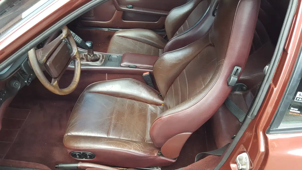 Porsche 944 Turbo Targa ohne Kat, orig. Turbo Sportsitze, dt. Auto, keine Durchrostungen, seit 20 Jahren stillgelegt, Motor gut, foto 9