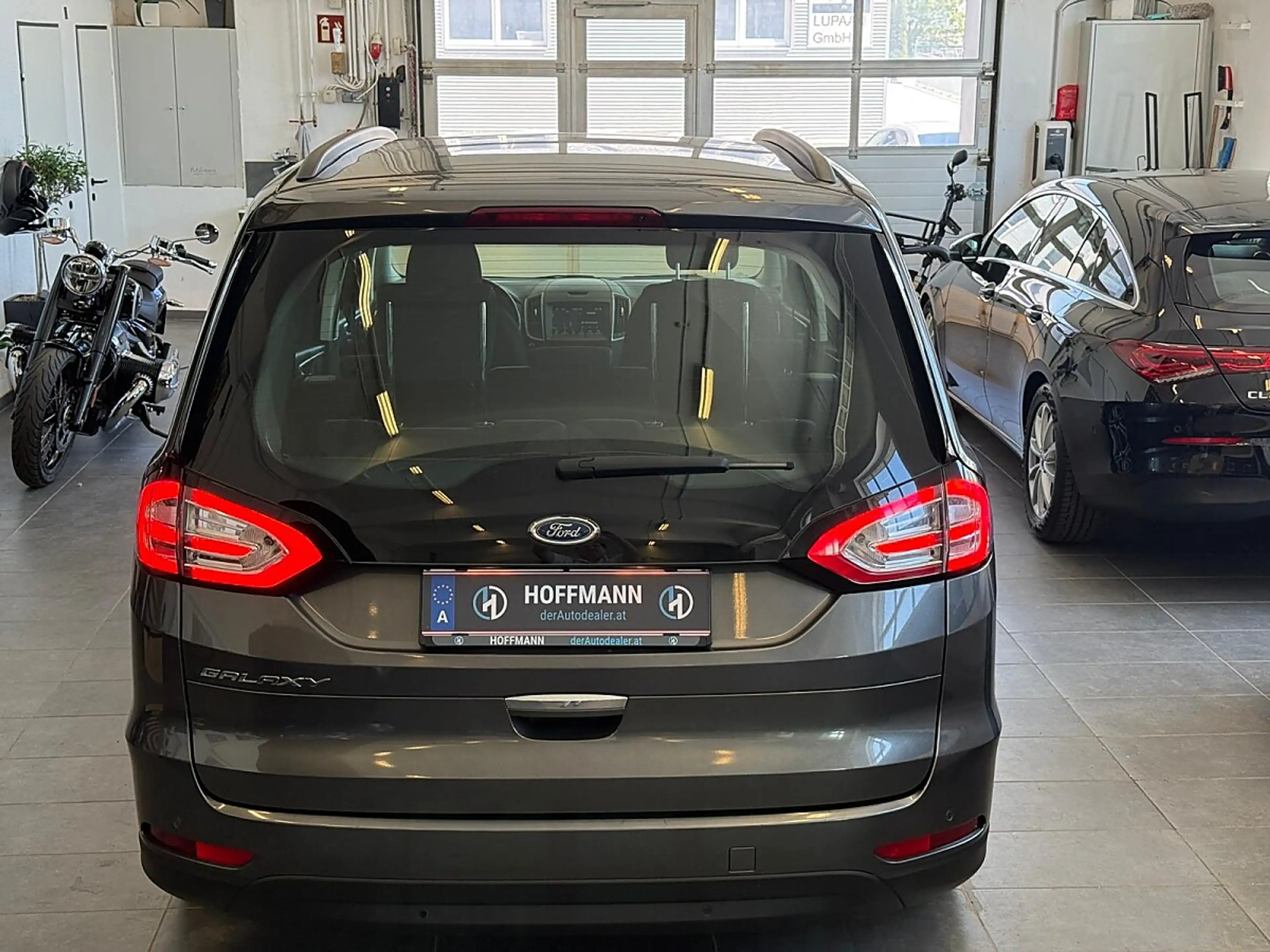 Ford Galaxy 2,0 EcoBlue SCR Business — photo 6