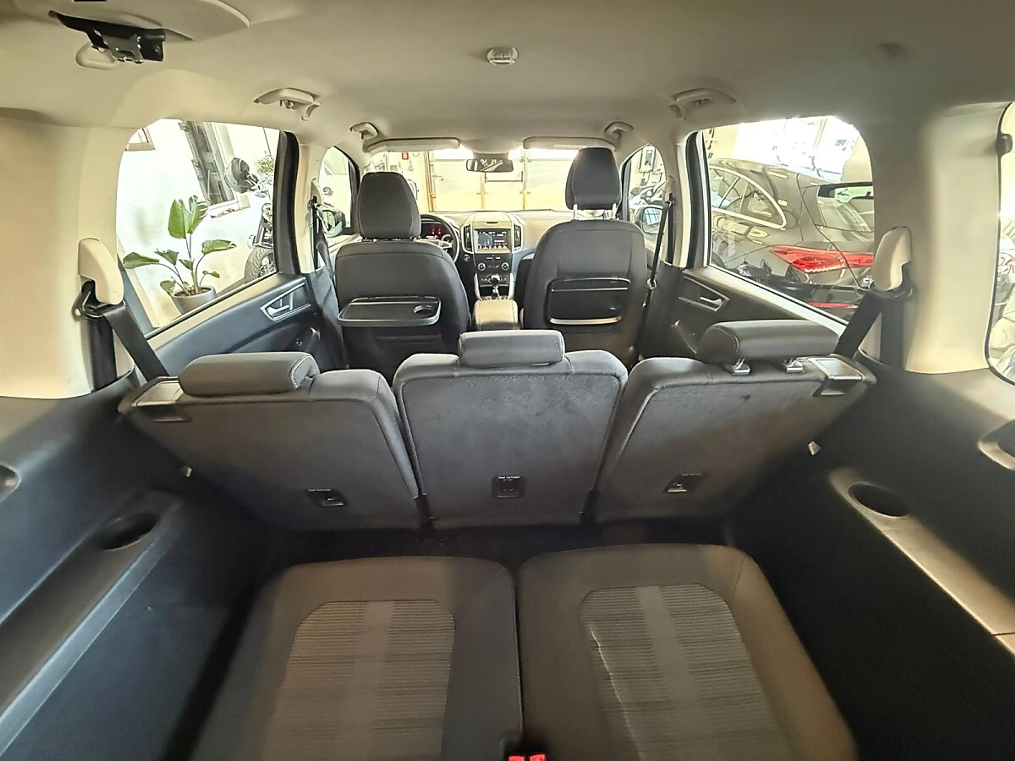 Ford Galaxy 2,0 EcoBlue SCR Business — photo 12