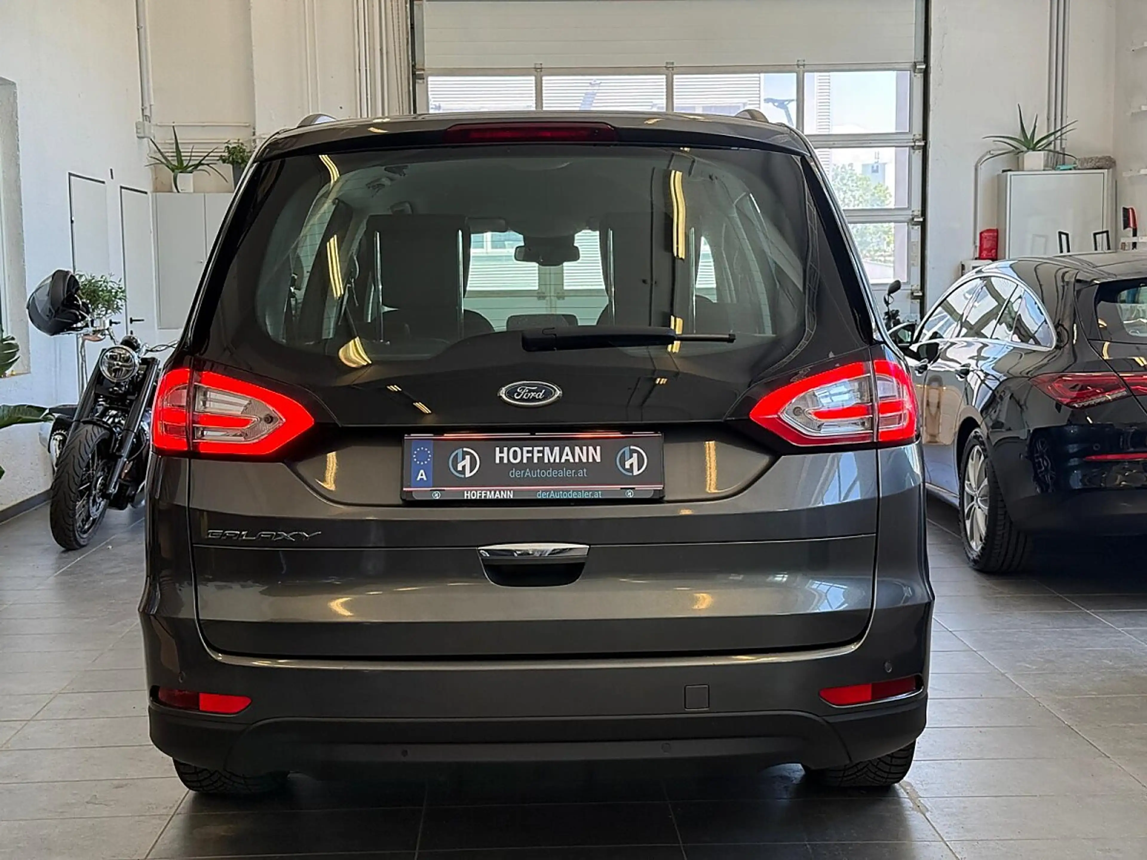 Ford Galaxy 2,0 EcoBlue SCR Business — photo 8
