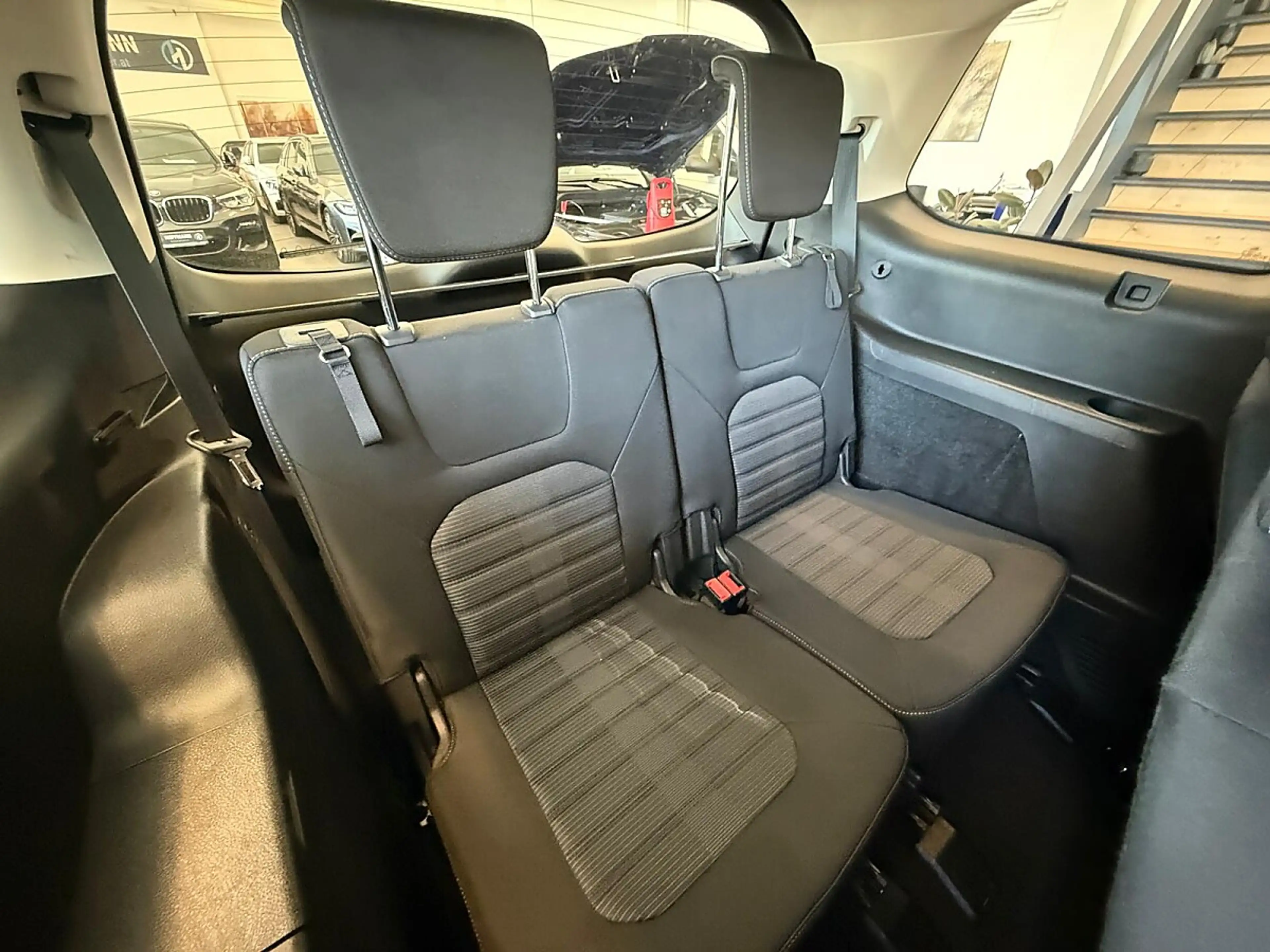 Ford Galaxy 2,0 EcoBlue SCR Business — photo 14