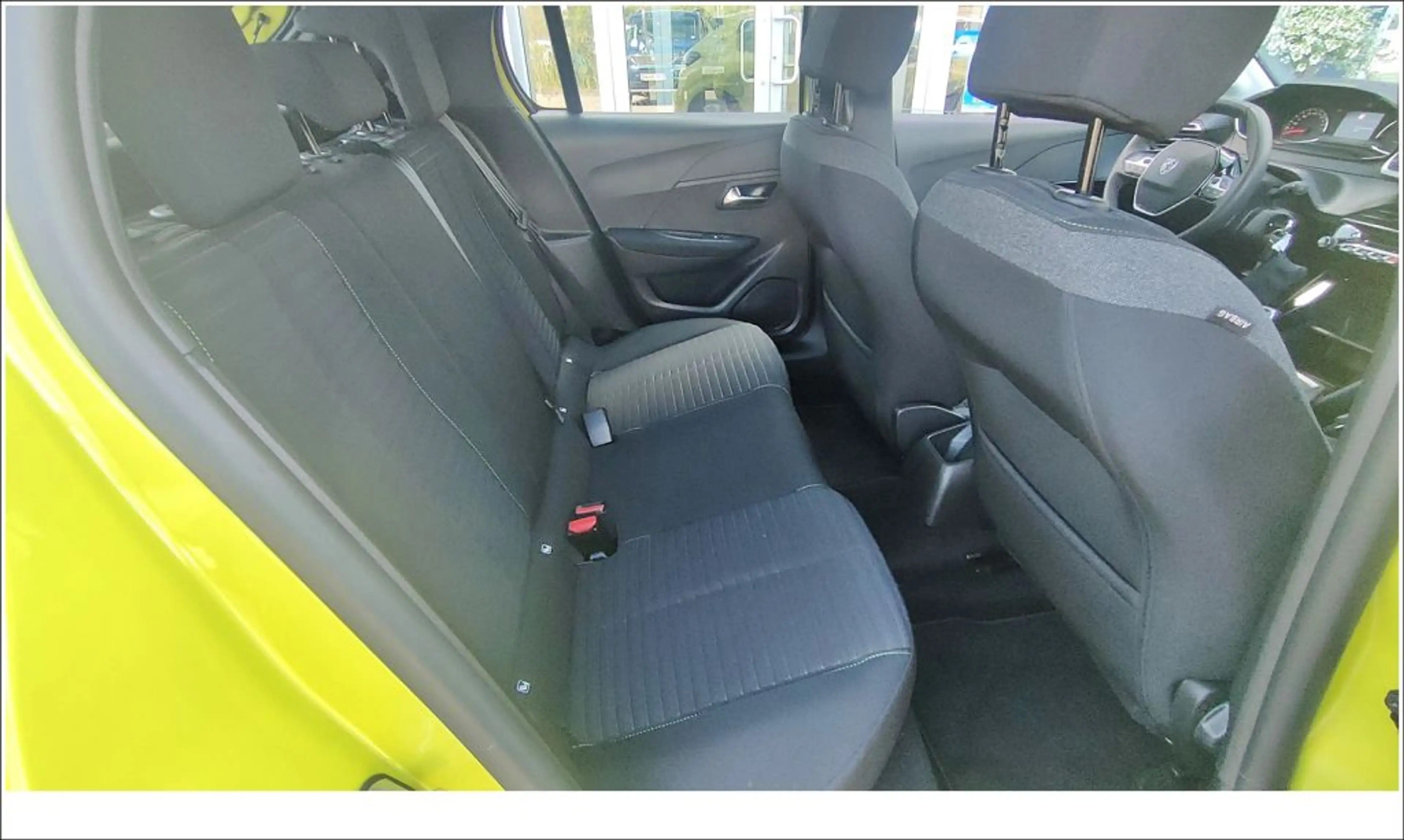Peugeot 208 PureTech 100 Active — photo 10