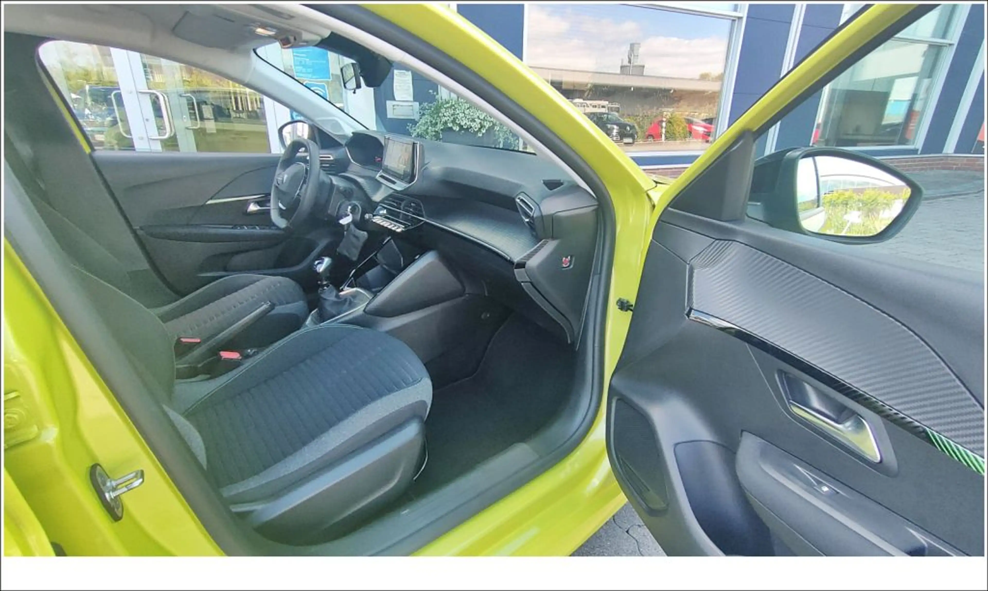 Peugeot 208 PureTech 100 Active — photo 8