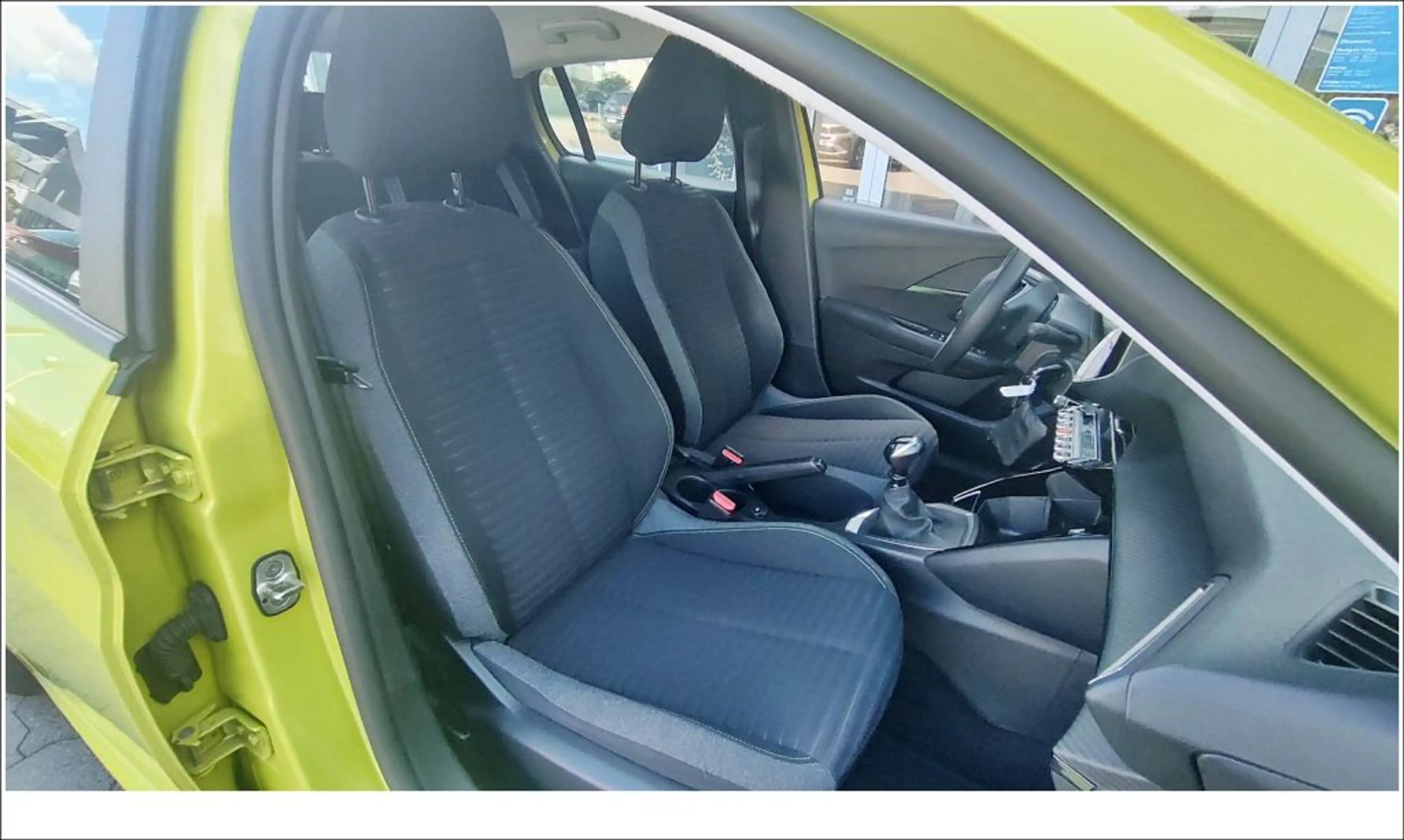 Peugeot 208 PureTech 100 Active — photo 9