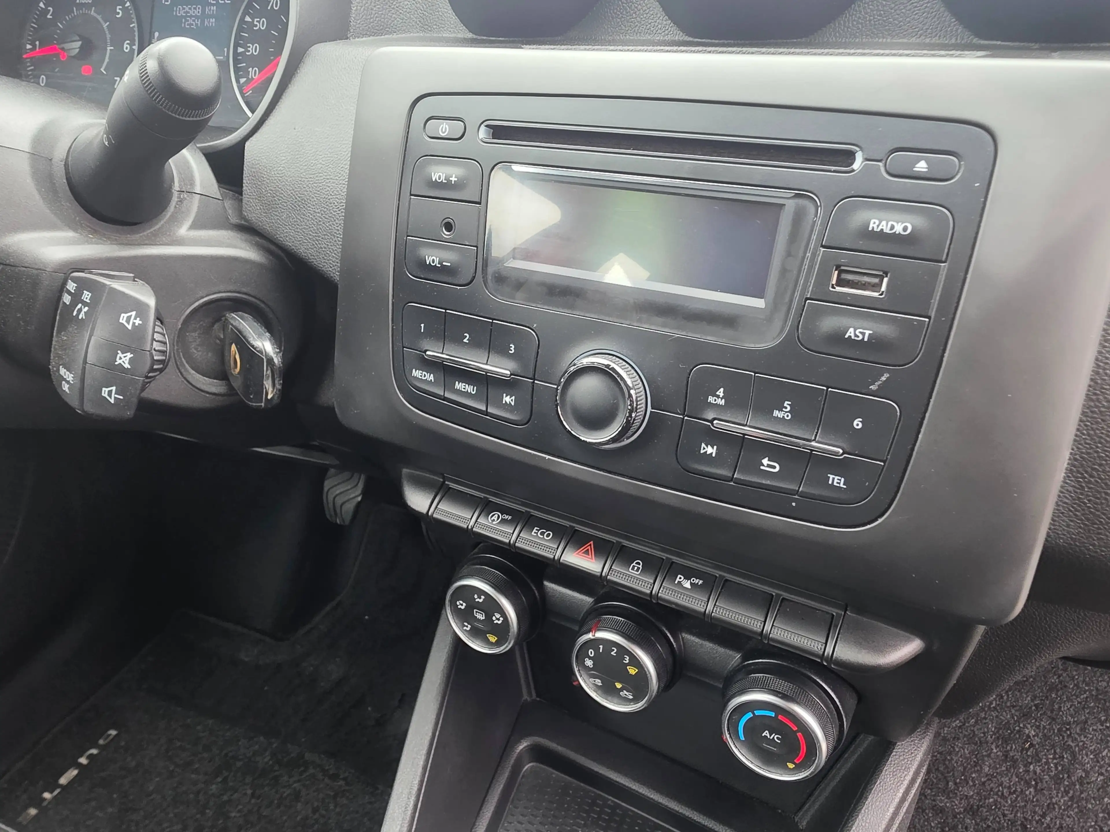 Dacia Duster Duster II Comfort/SHZ/Klima/1.Ha/ZV/EU6/TÜV0427/ — photo 15