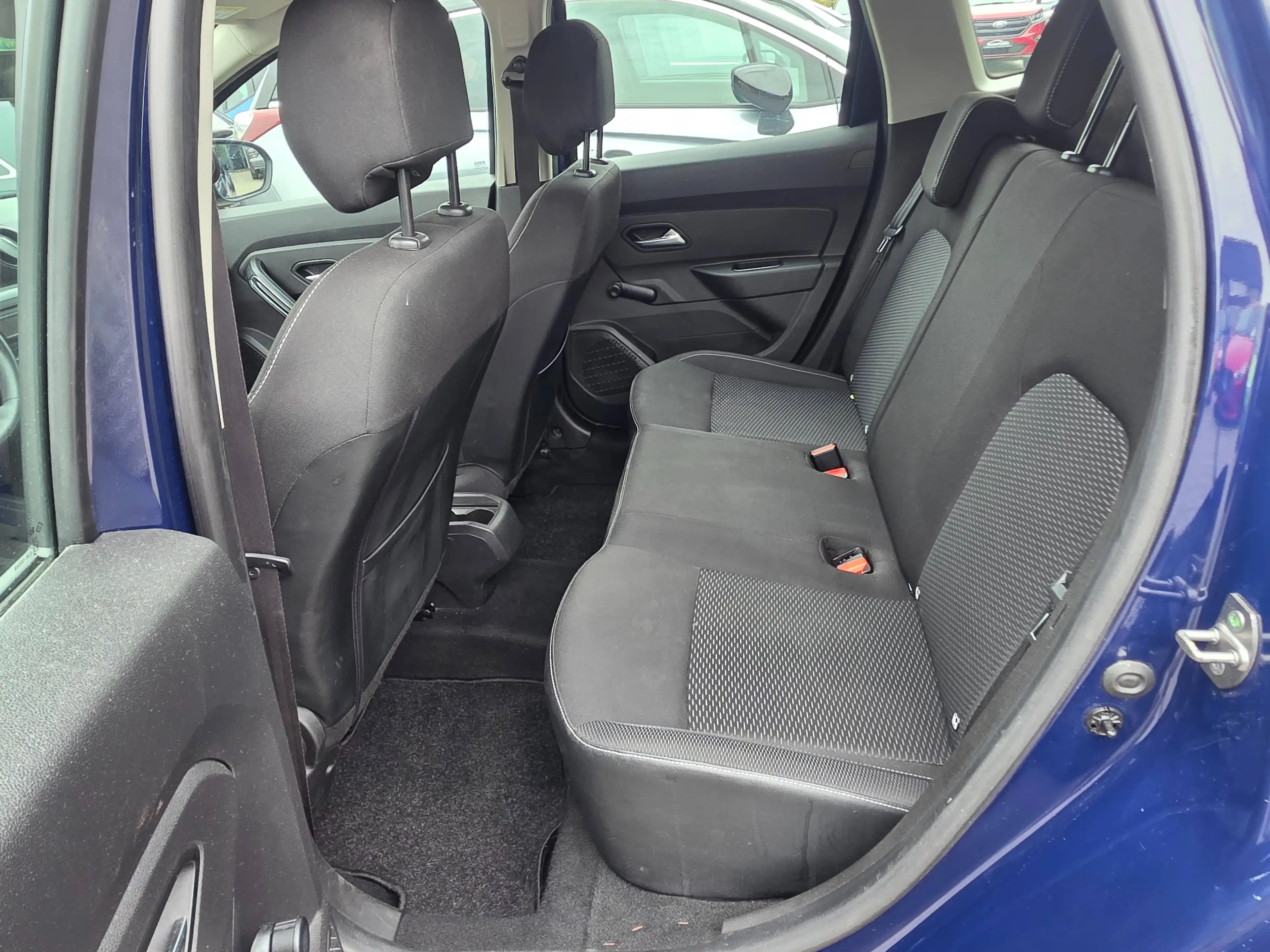 Dacia Duster Duster II Comfort/SHZ/Klima/1.Ha/ZV/EU6/TÜV0427/ — photo 11